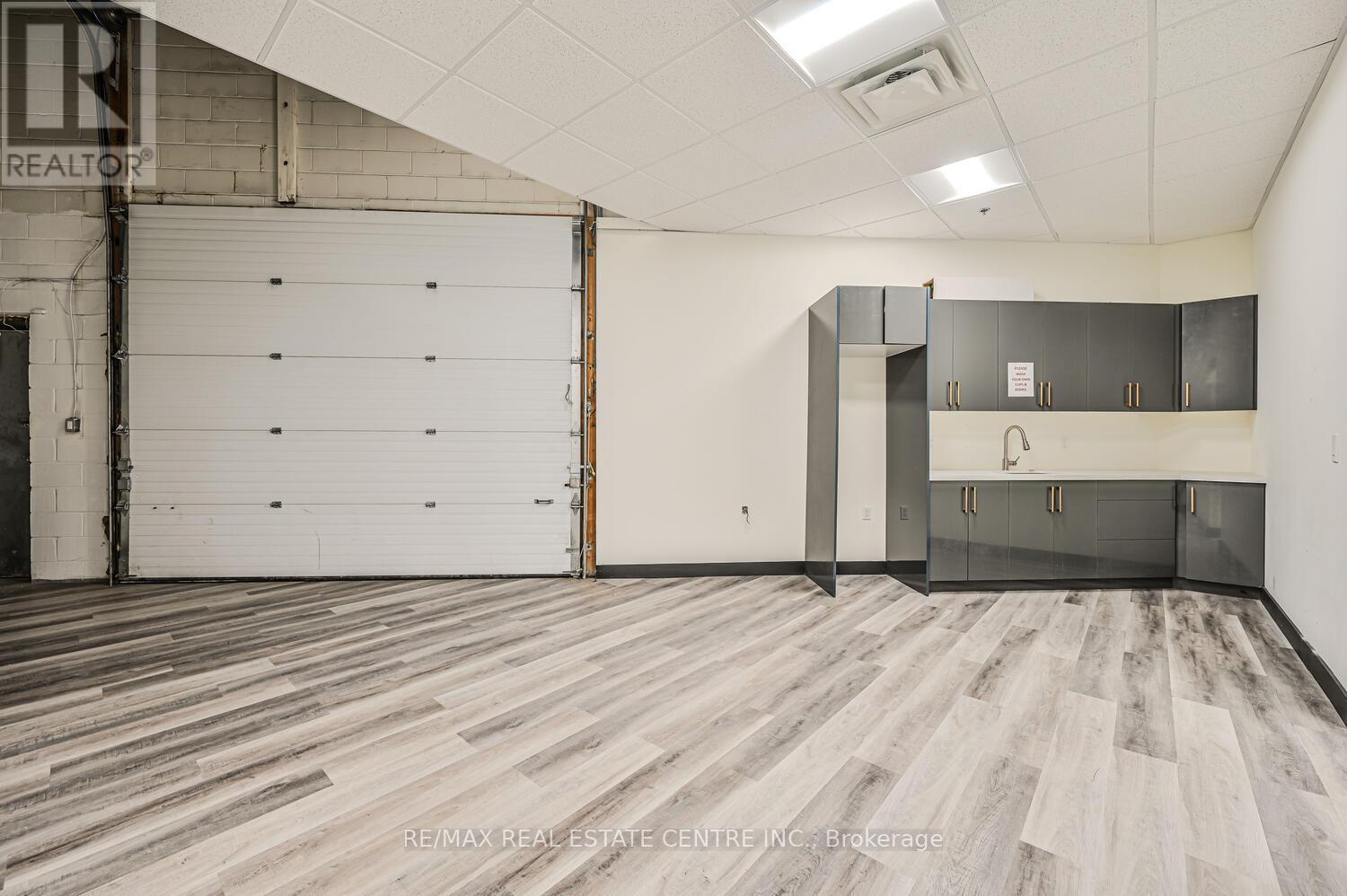22 - 2565 Steeles Avenue E, Brampton (Steeles Industrial), Ontario  L6T 4L6 - Photo 35 - W12401477