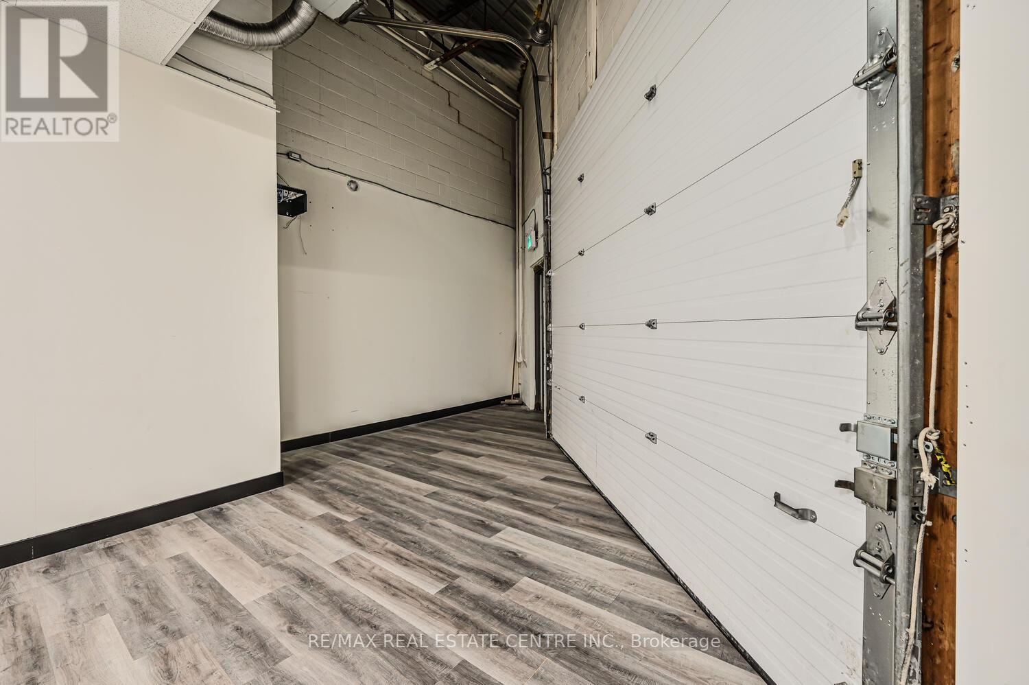 22 - 2565 Steeles Avenue E, Brampton (Steeles Industrial), Ontario  L6T 4L6 - Photo 37 - W12401477