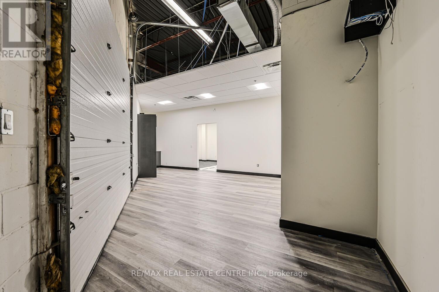 22 - 2565 Steeles Avenue E, Brampton (Steeles Industrial), Ontario  L6T 4L6 - Photo 38 - W12401477