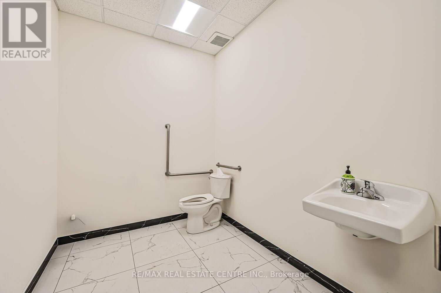 22 - 2565 Steeles Avenue E, Brampton (Steeles Industrial), Ontario  L6T 4L6 - Photo 47 - W12401477