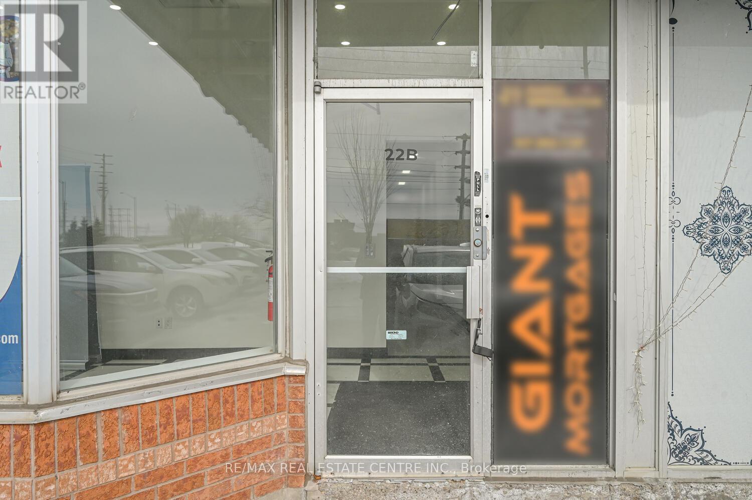 22 - 2565 Steeles Avenue E, Brampton (Steeles Industrial), Ontario  L6T 4L6 - Photo 8 - W12401477