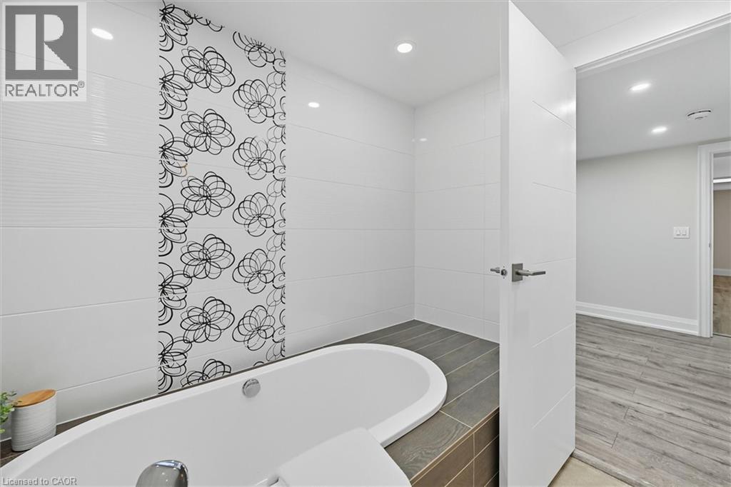 568 Dynes Road, Burlington, Ontario  L7N 2V2 - Photo 37 - 40769378
