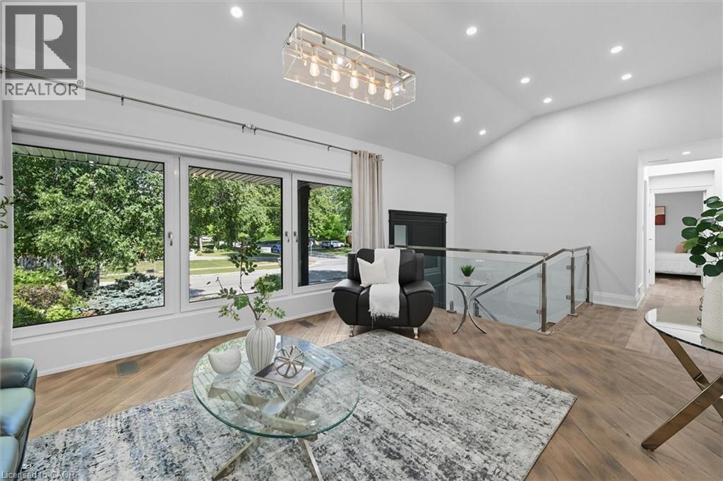 568 Dynes Road, Burlington, Ontario  L7N 2V2 - Photo 7 - 40769378