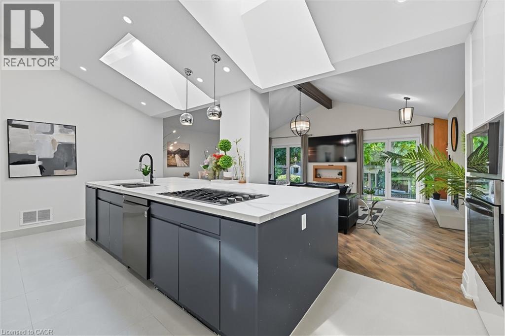 568 Dynes Road, Burlington, Ontario  L7N 2V2 - Photo 8 - 40769378