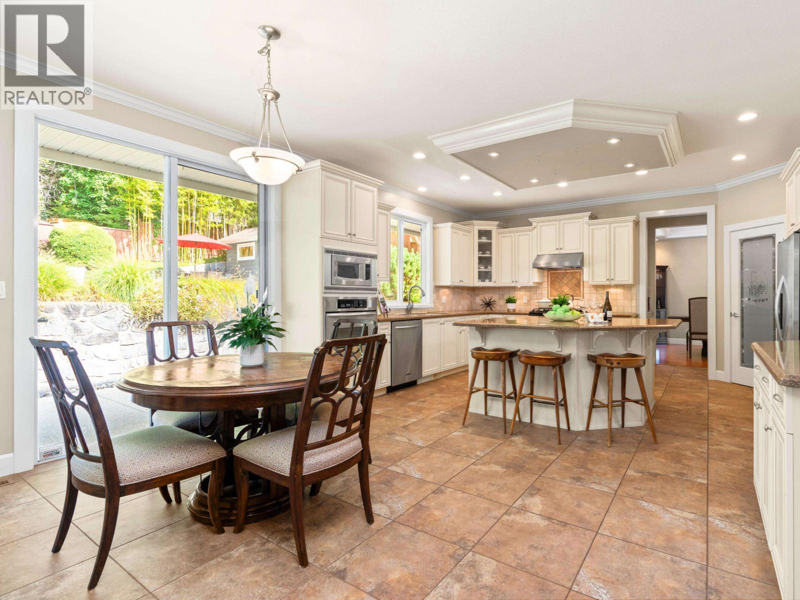 Lorem Ipsum Dolor S, North Vancouver, British Columbia  V7R  - Photo 12 - DEMO28856258
