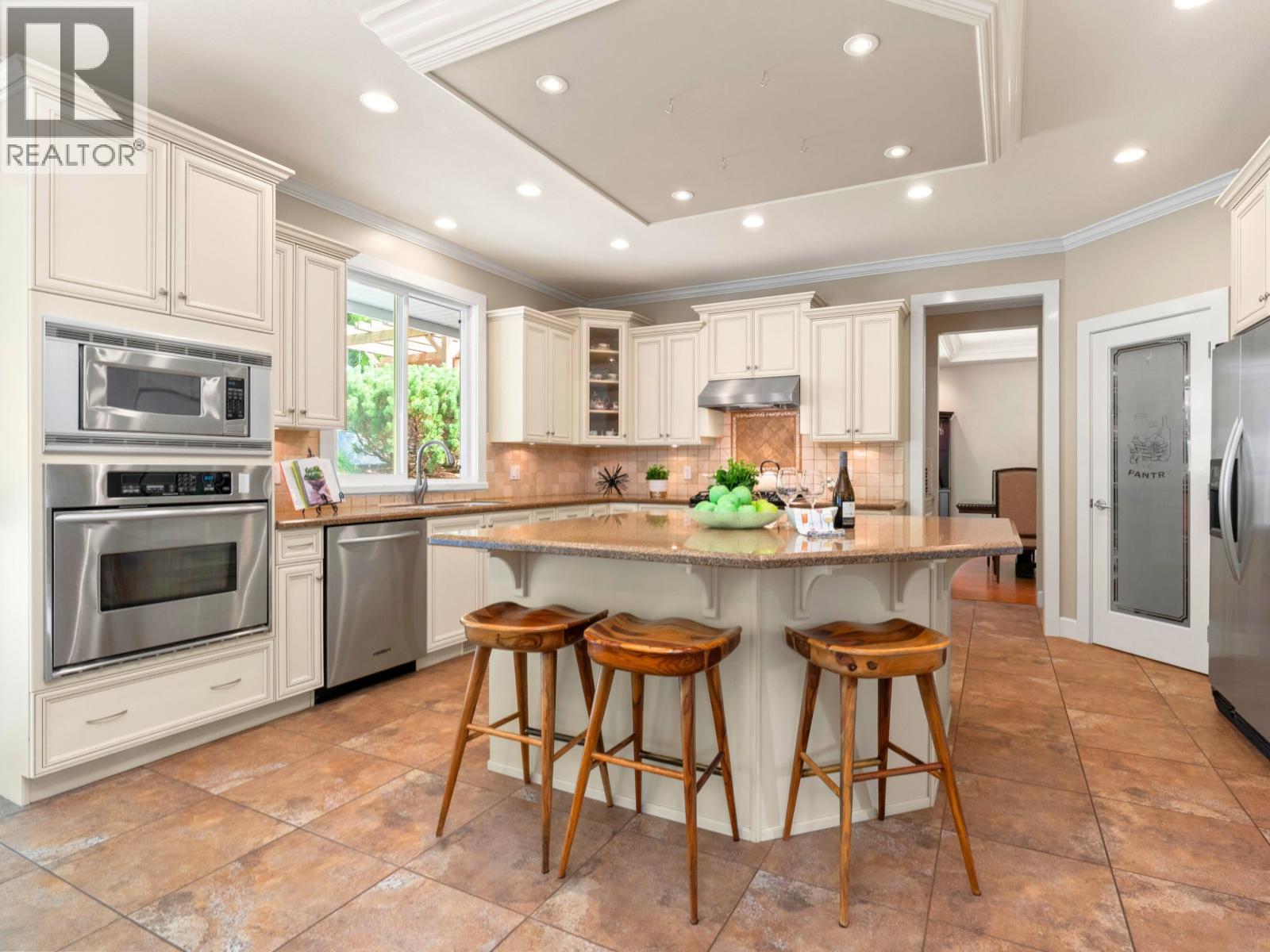 Lorem Ipsum Dolor S, North Vancouver, British Columbia  V7R  - Photo 10 - DEMO28856258
