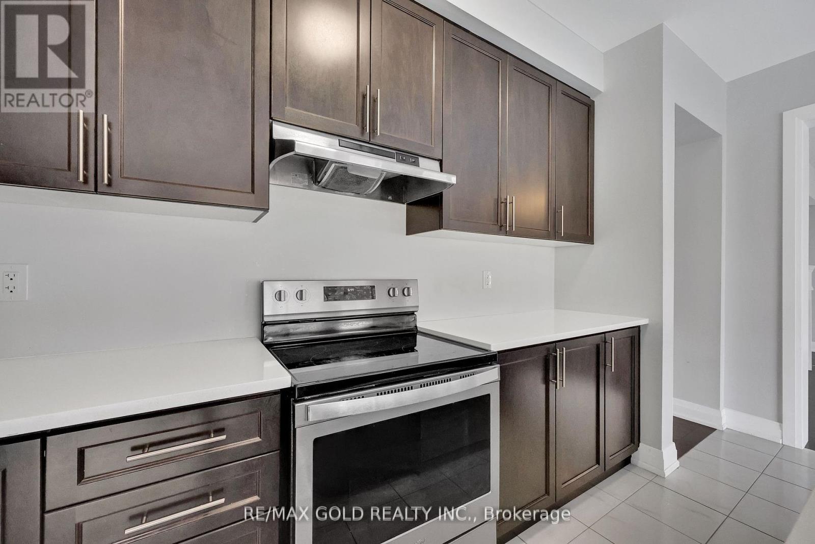 803 Queenston Boulevard, Woodstock, Ontario  N4T 0M5 - Photo 16 - X12401453