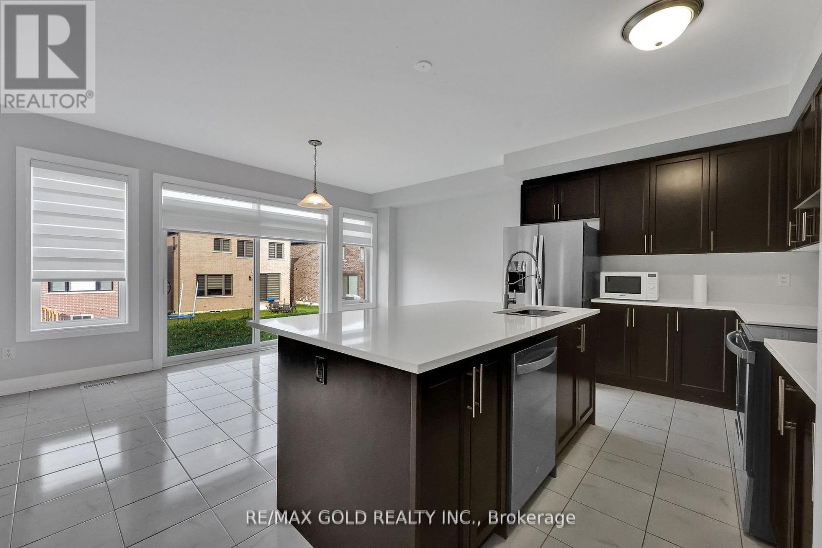 803 Queenston Boulevard, Woodstock, Ontario  N4T 0M5 - Photo 18 - X12401453