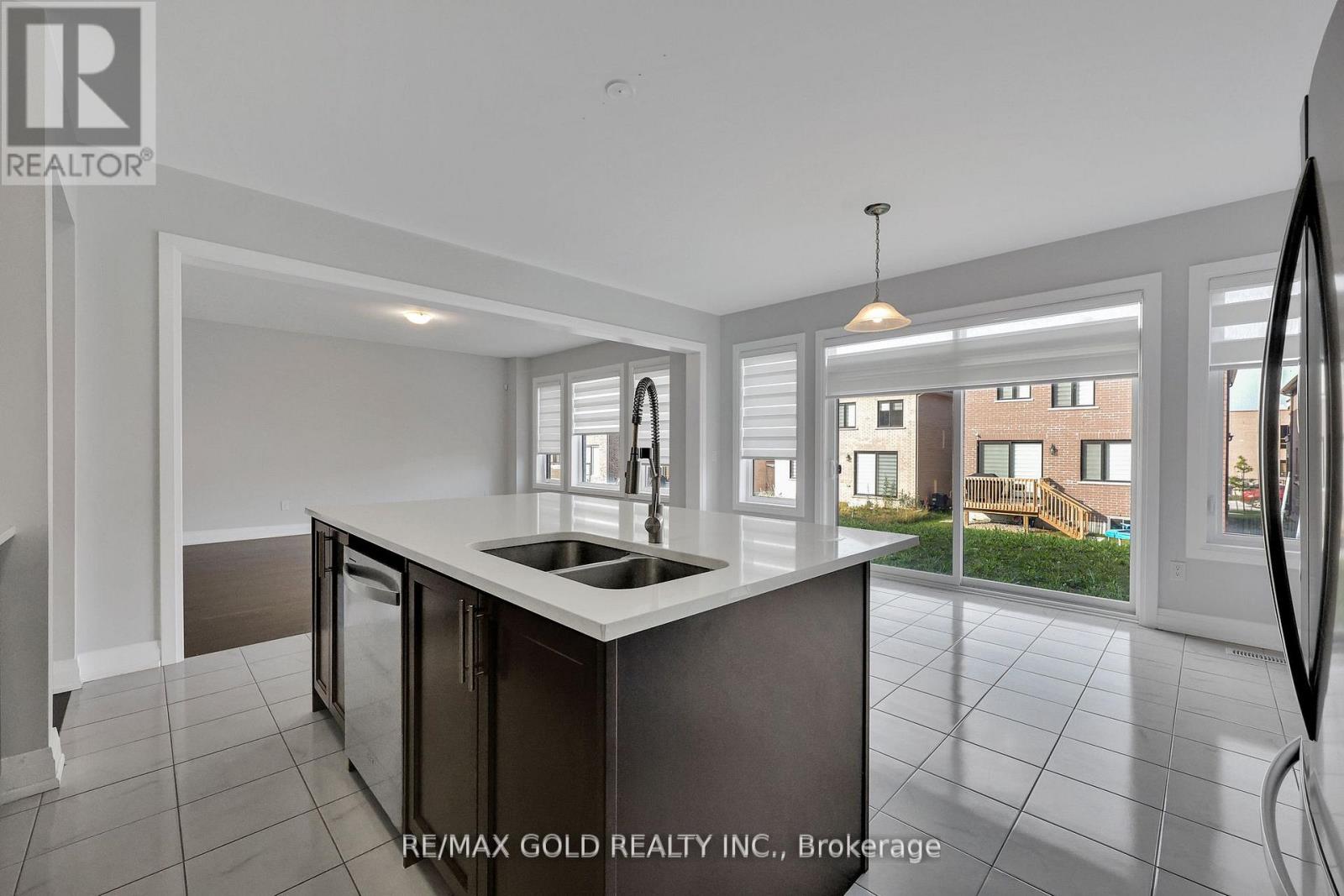 803 Queenston Boulevard, Woodstock, Ontario  N4T 0M5 - Photo 21 - X12401453