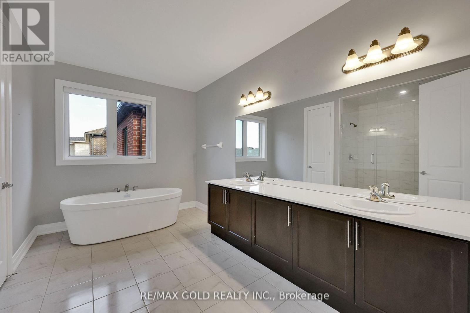 803 Queenston Boulevard, Woodstock, Ontario  N4T 0M5 - Photo 31 - X12401453