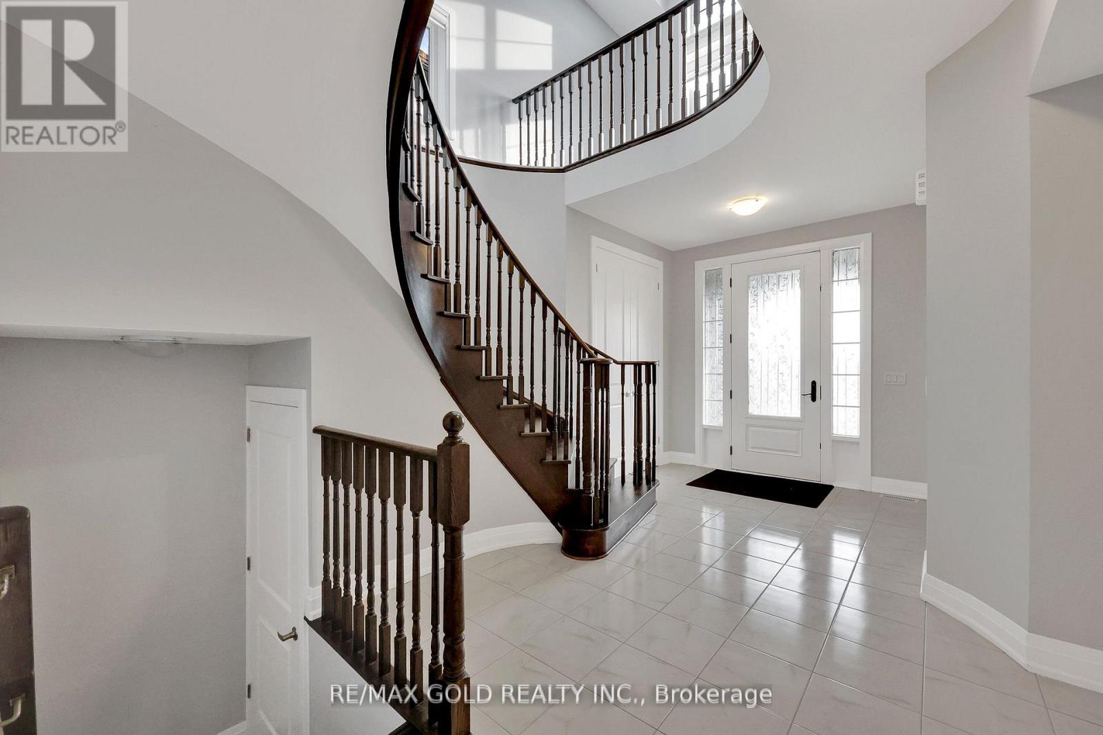803 Queenston Boulevard, Woodstock, Ontario  N4T 0M5 - Photo 7 - X12401453