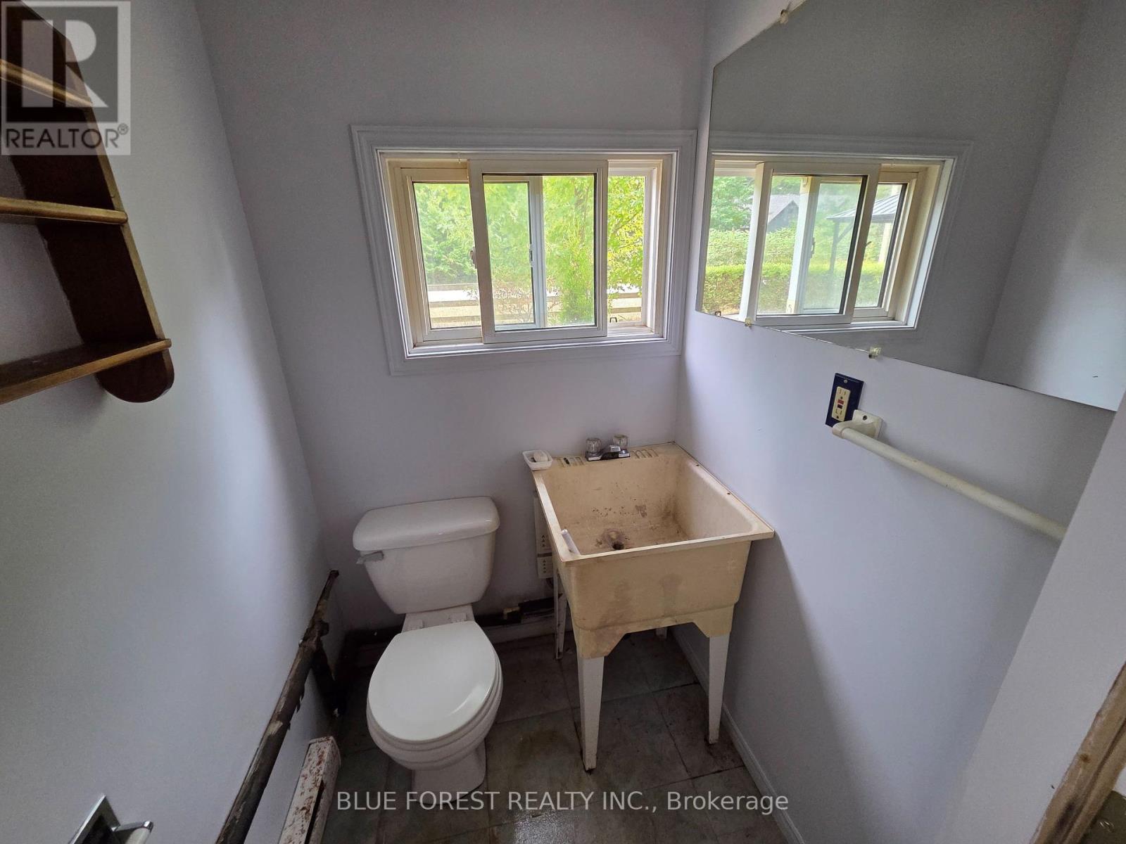 B19 - 9910 Northville Crescent, Lambton Shores, Ontario  N0M 2N0 - Photo 11 - X12401523
