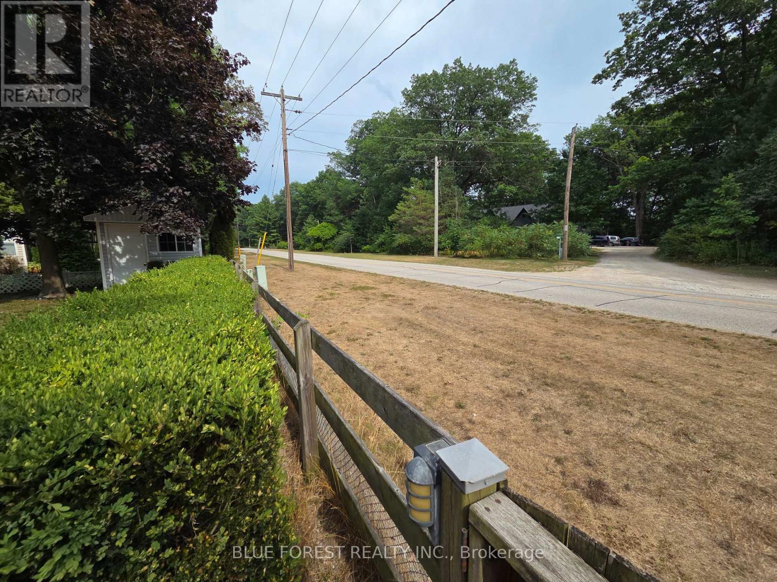B19 - 9910 Northville Crescent, Lambton Shores, Ontario  N0M 2N0 - Photo 16 - X12401523