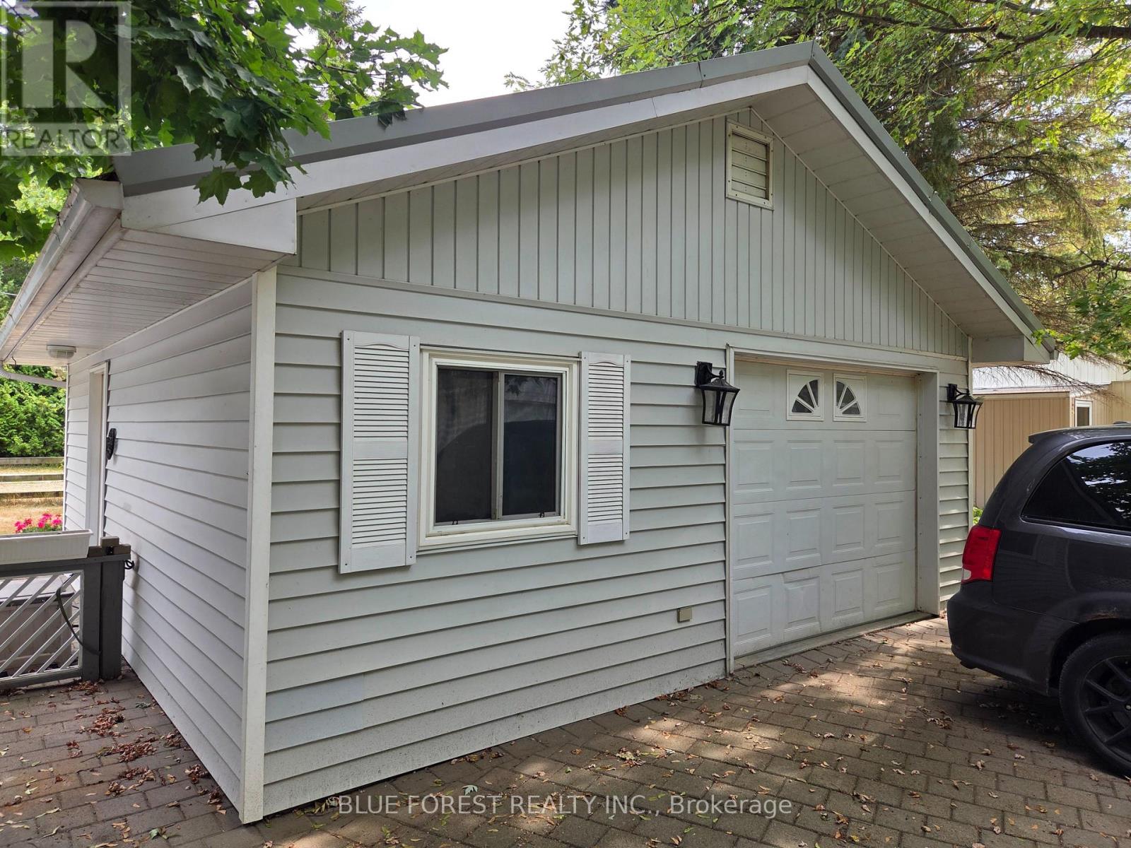 B19 - 9910 Northville Crescent, Lambton Shores, Ontario  N0M 2N0 - Photo 3 - X12401523