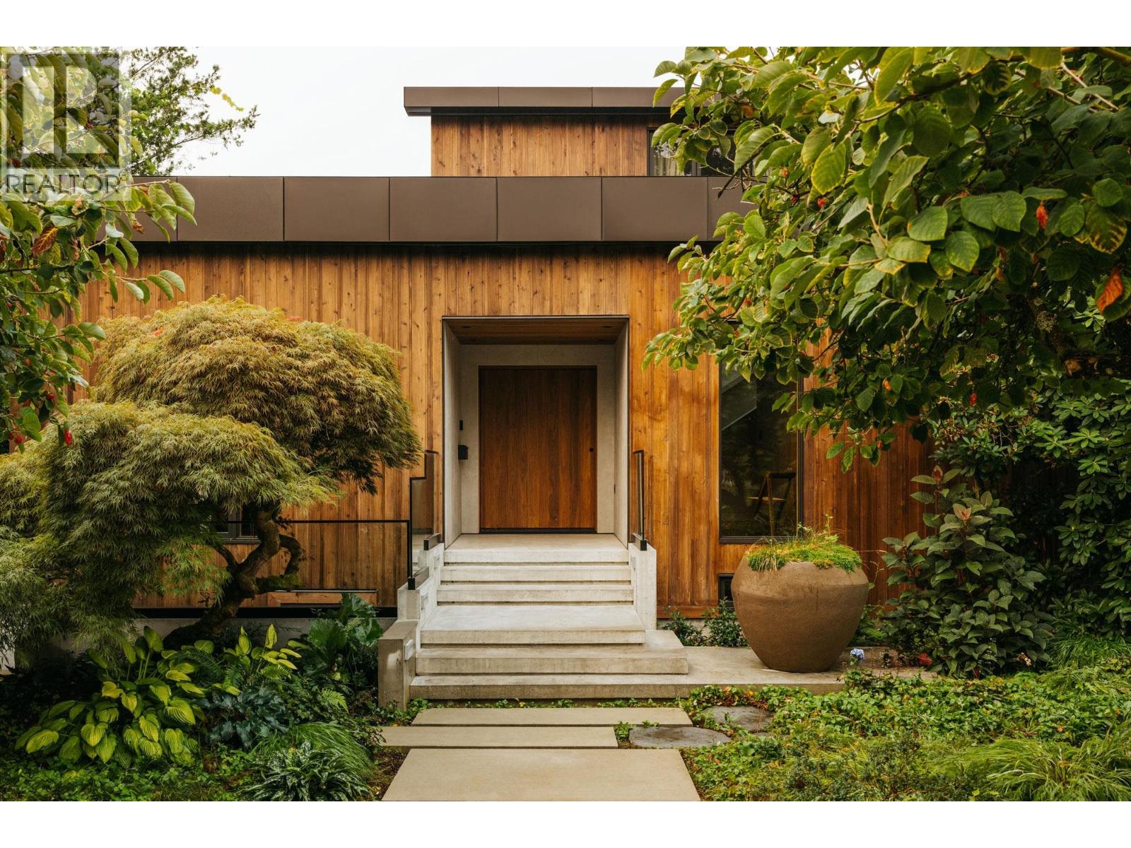 1295 W Keith Road, North Vancouver, British Columbia  V7P 1Y9 - Photo 2 - R3047387