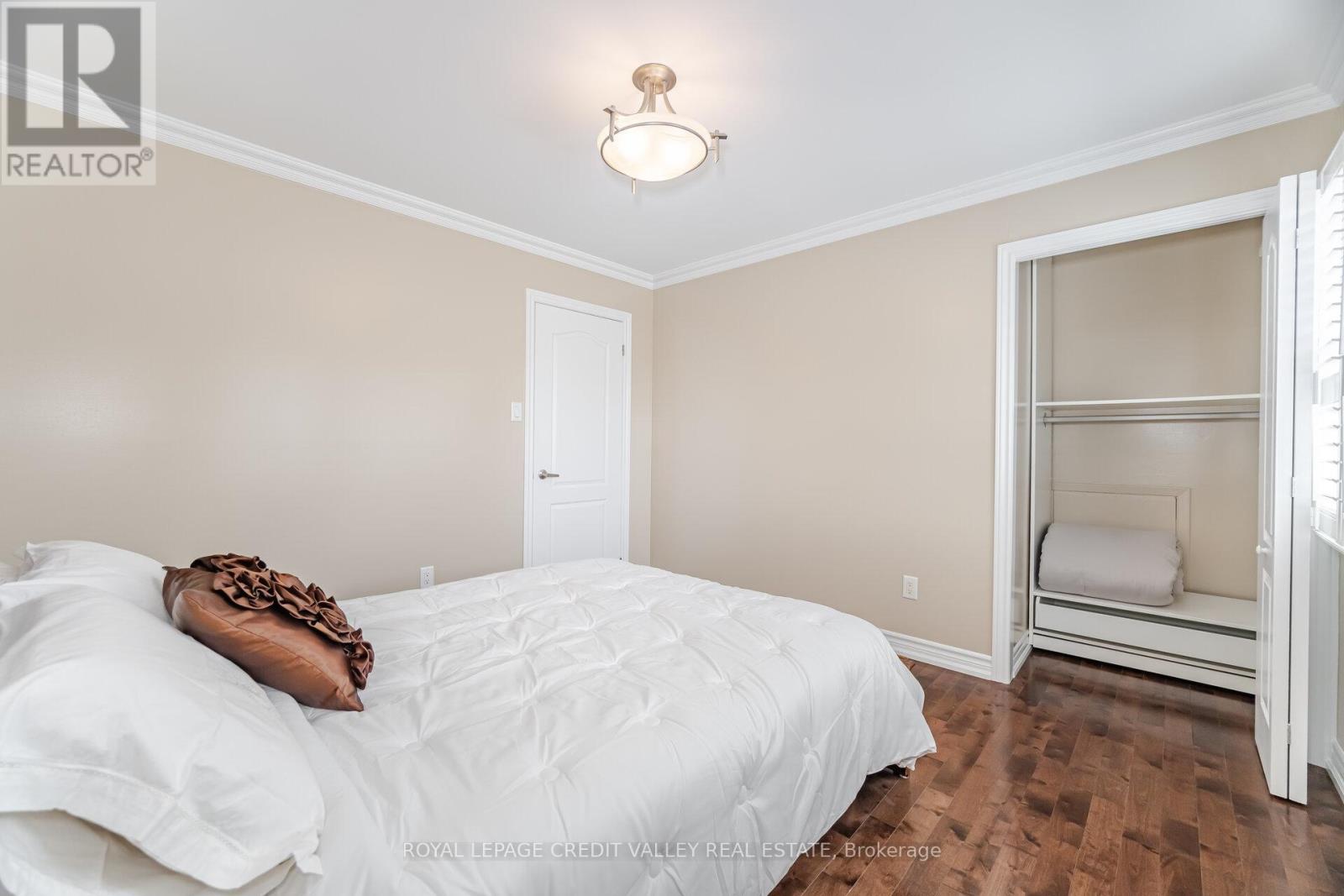 40 Finsbury Drive, Brampton, Ontario  L6T 3P9 - Photo 23 - W12401515