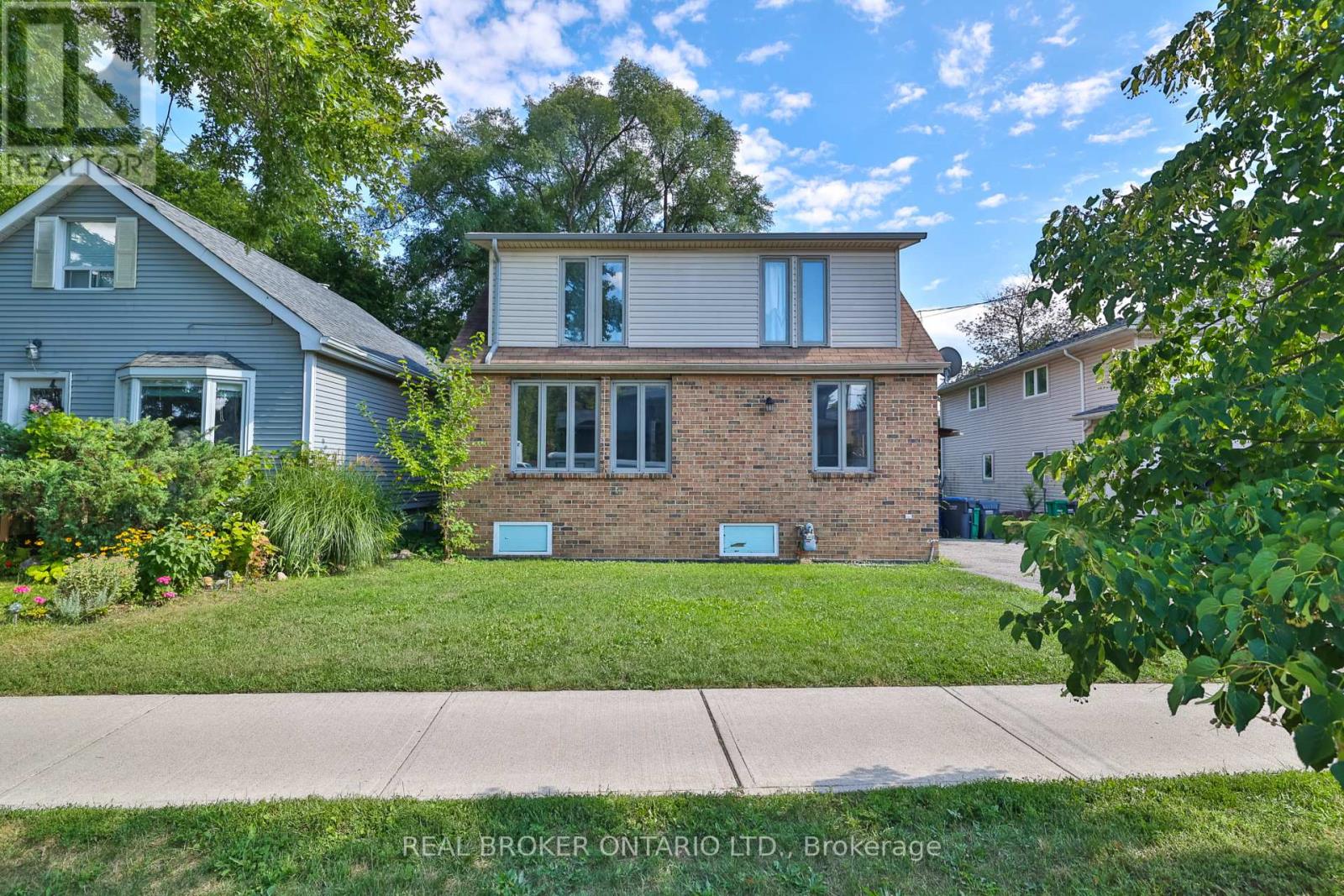 446 Orano Avenue, Mississauga (Mineola), Ontario  L5G 2B9 - Photo 1 - W12392035