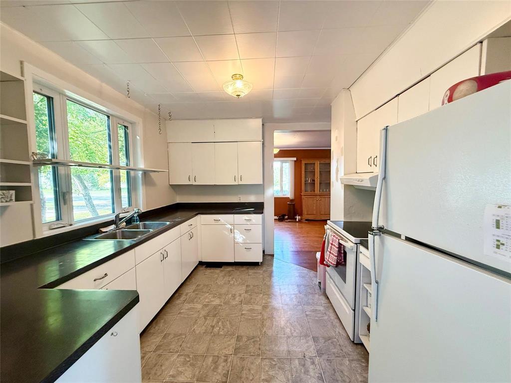 295 2nd Avenue, Minitonas, Manitoba  R0L 1G0 - Photo 14 - 202523013