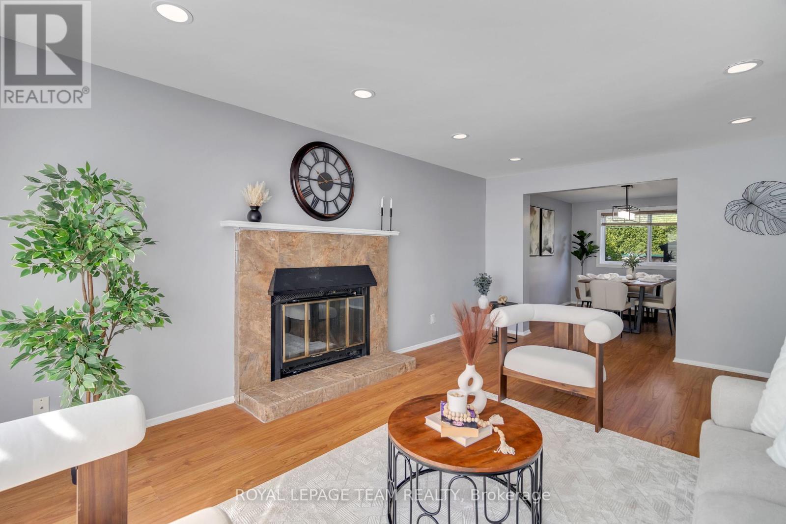 2 Brookhaven Court, Ottawa, Ontario  K2H 9E3 - Photo 8 - X12401541