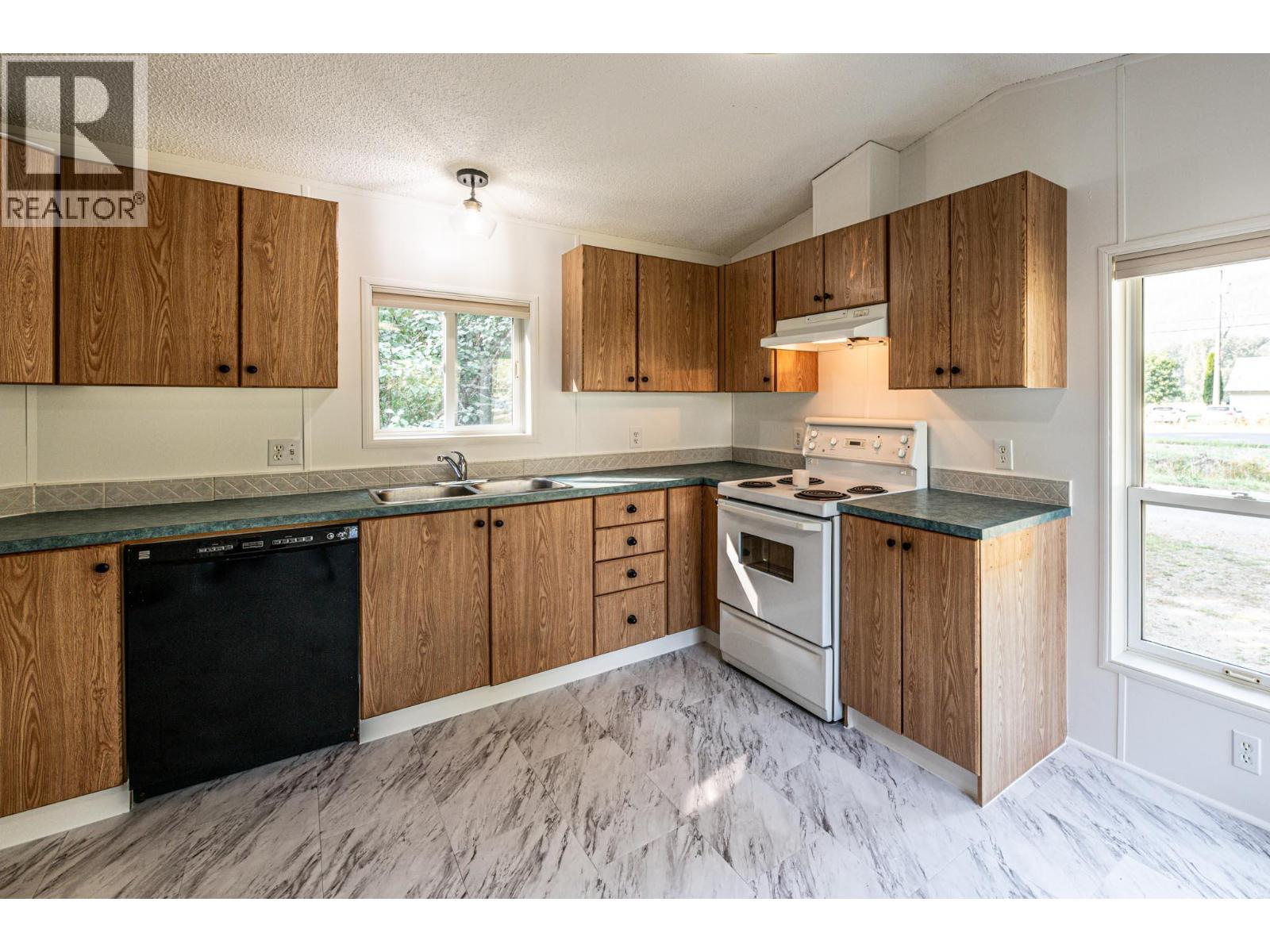 1345 Airport Road, Salmo, British Columbia  V0G 1Z0 - Photo 9 - 10361969