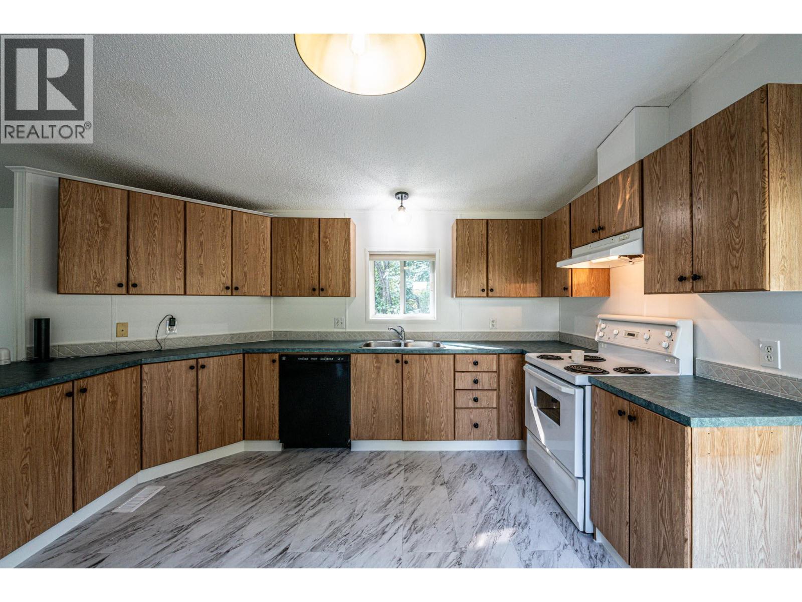 1345 Airport Road, Salmo, British Columbia  V0G 1Z0 - Photo 8 - 10361969