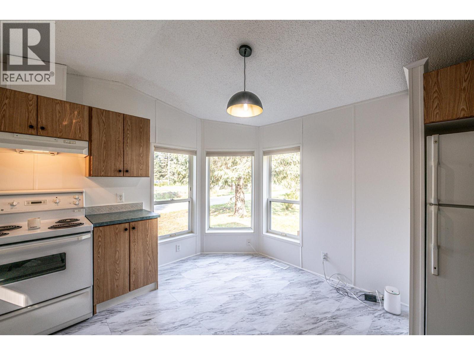 1345 Airport Road, Salmo, British Columbia  V0G 1Z0 - Photo 11 - 10361969