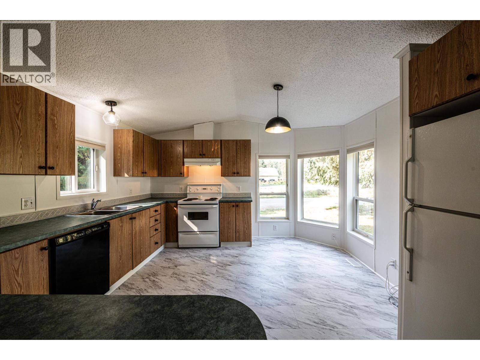 1345 Airport Road, Salmo, British Columbia  V0G 1Z0 - Photo 10 - 10361969