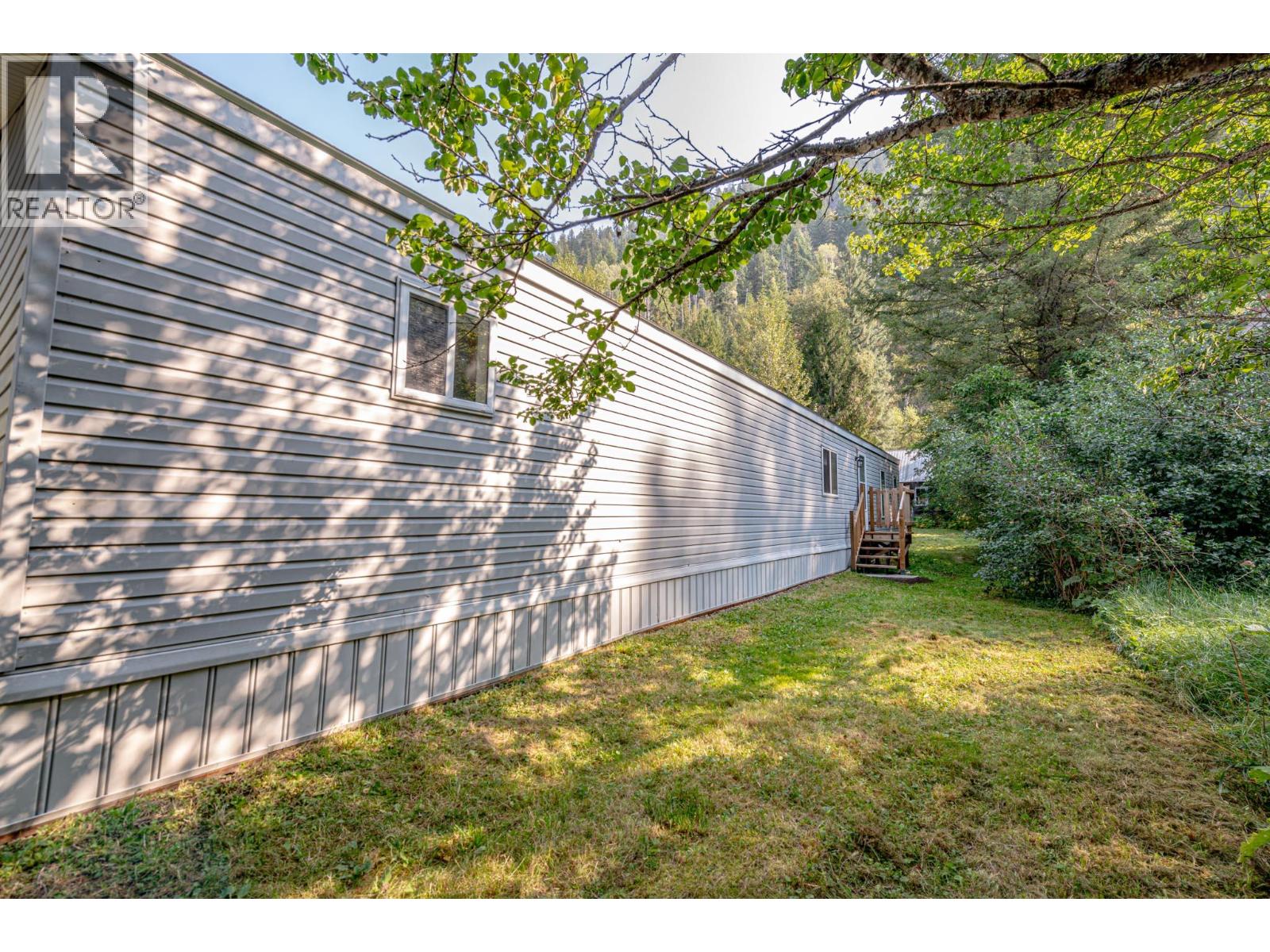 1345 Airport Road, Salmo, British Columbia  V0G 1Z0 - Photo 30 - 10361969
