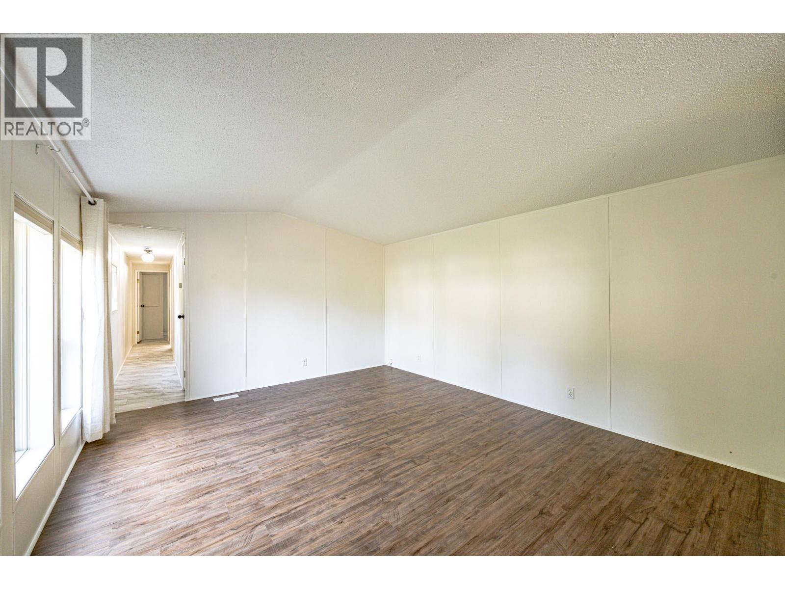 1345 Airport Road, Salmo, British Columbia  V0G 1Z0 - Photo 5 - 10361969