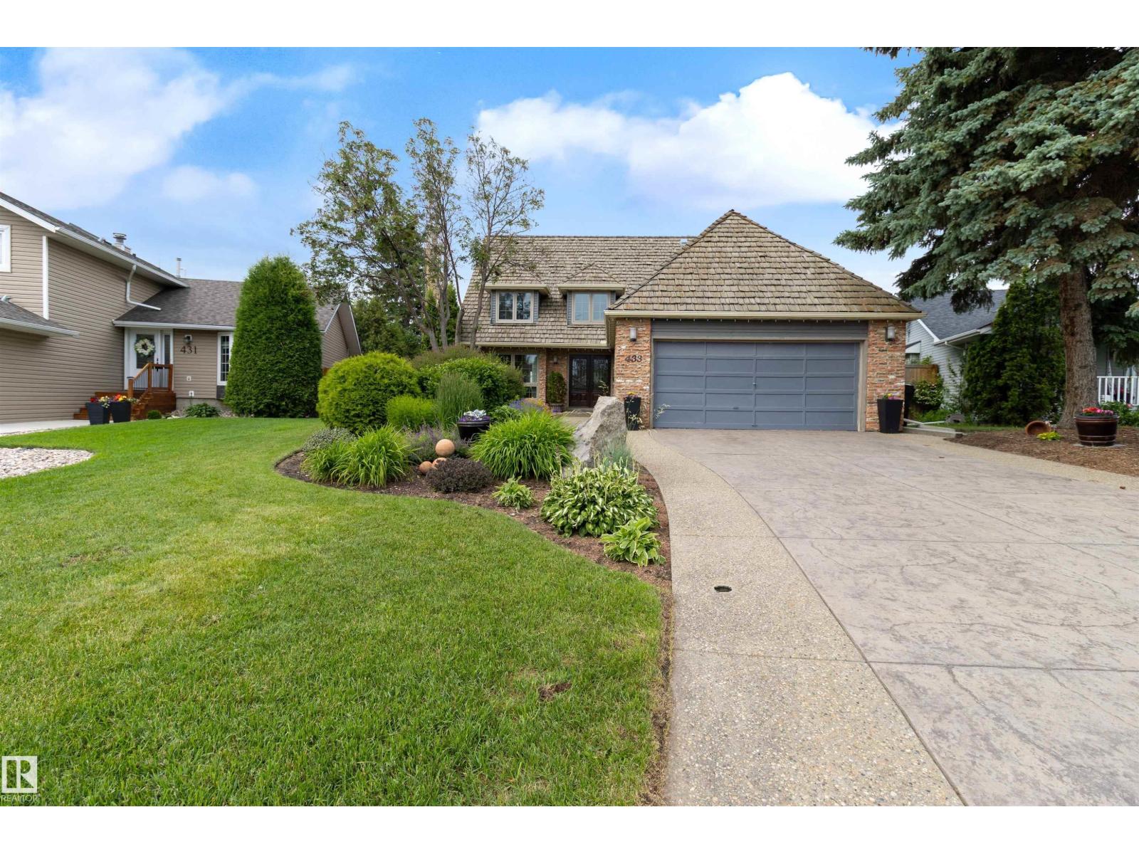 433 Village Dr, Sherwood Park, Alberta  T8A 4K1 - Photo 3 - E4457618