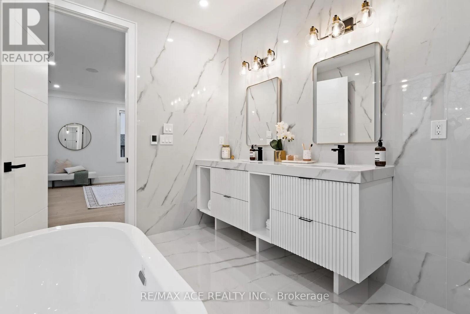 251 Kennedy Road, Toronto, Ontario  M1N 3P4 - Photo 27 - E12401533