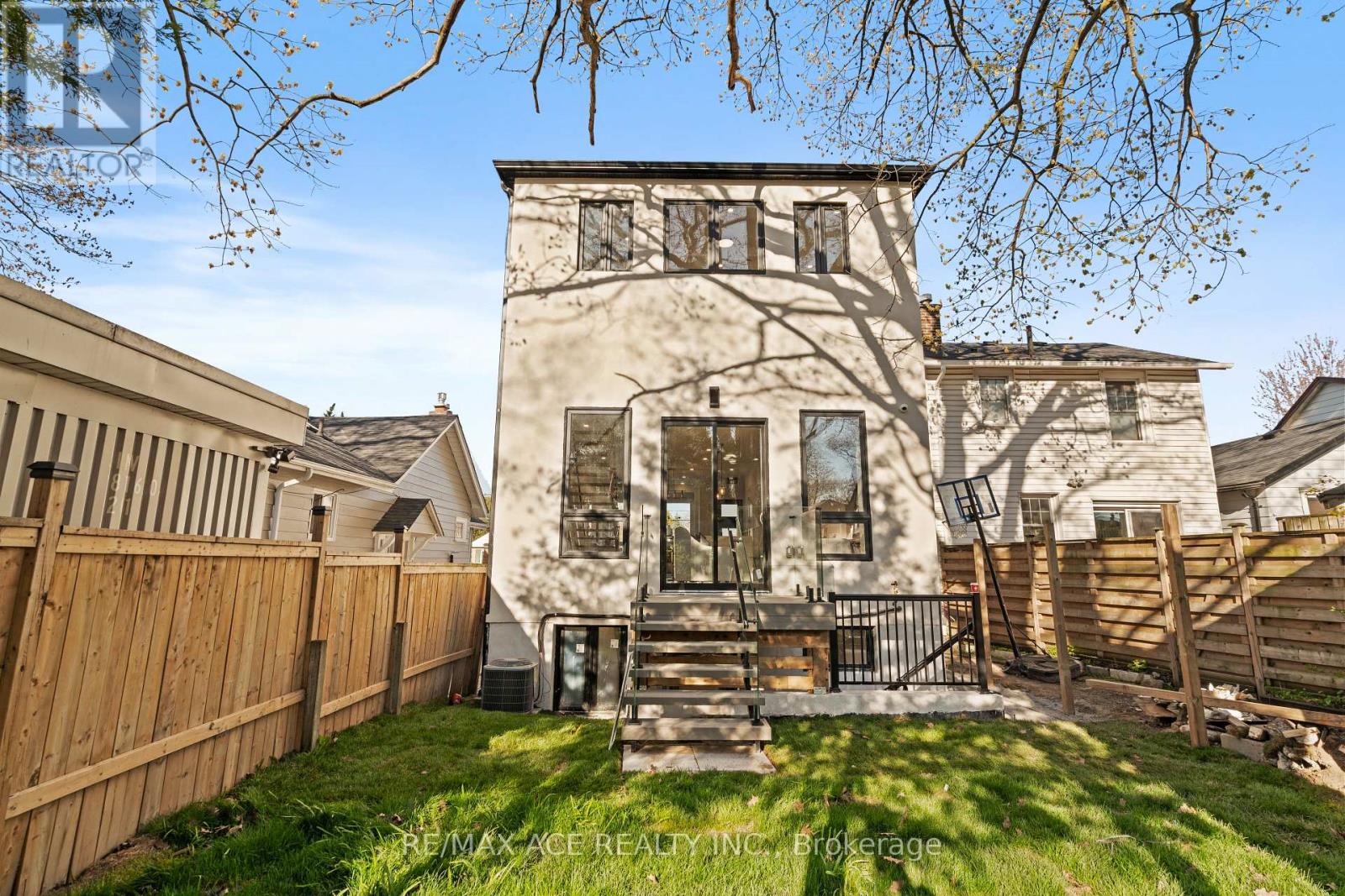 122 Warden Avenue, Toronto, Ontario  M1N 2Z4 - Photo 32 - E12401561