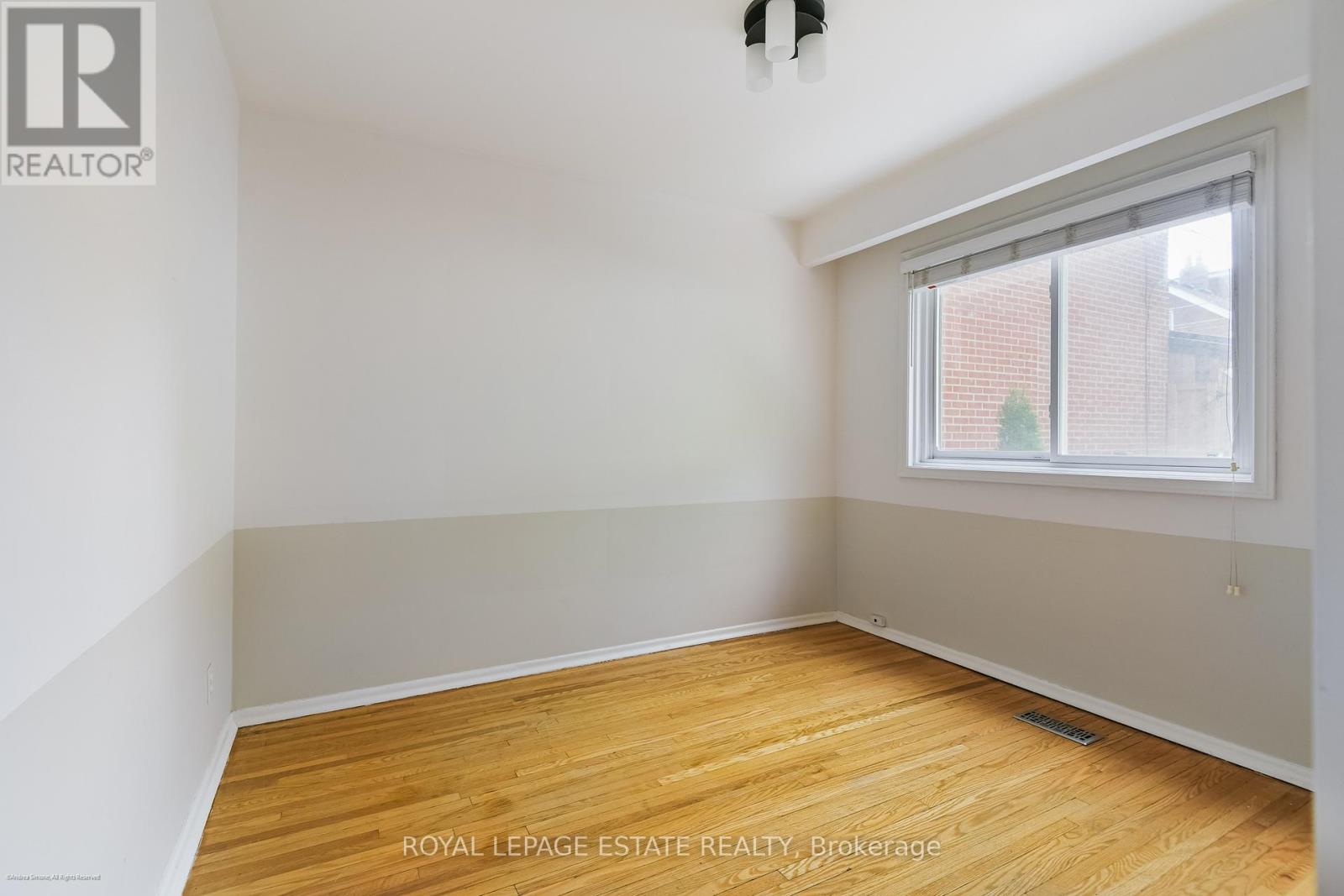 Main Floor - 106 Main Street, Toronto, Ontario  M4E 2V8 - Photo 10 - E12401564