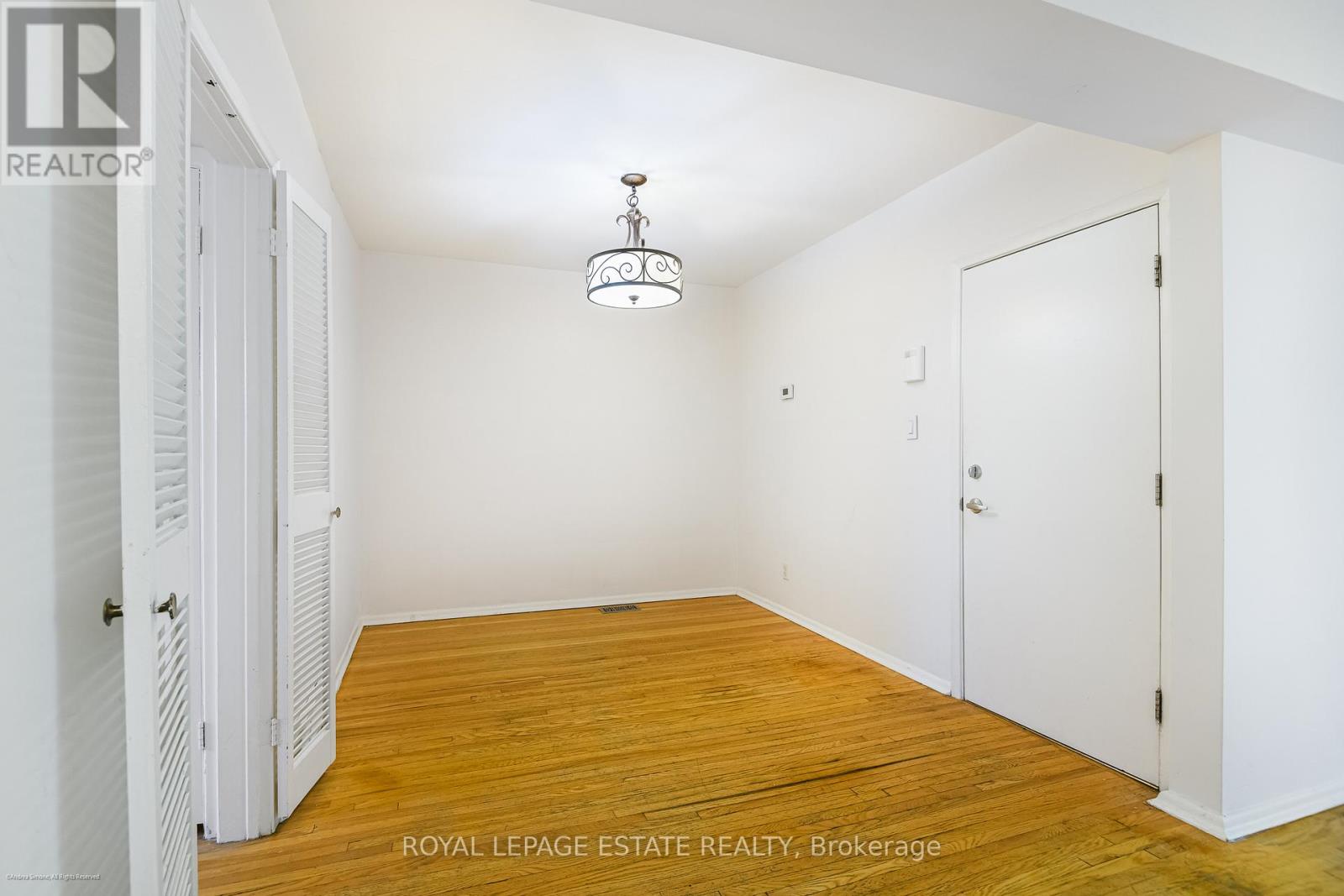 Main Floor - 106 Main Street, Toronto, Ontario  M4E 2V8 - Photo 3 - E12401564