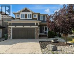 17 Luxstone Rise SW Luxstone