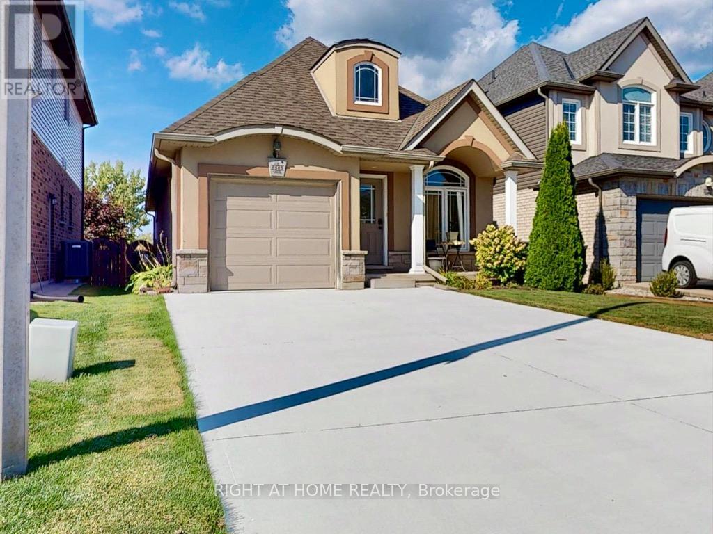 8583 Jennifer Crescent, Niagara Falls, Ontario  L2H 1H4 - Photo 3 - X12399539