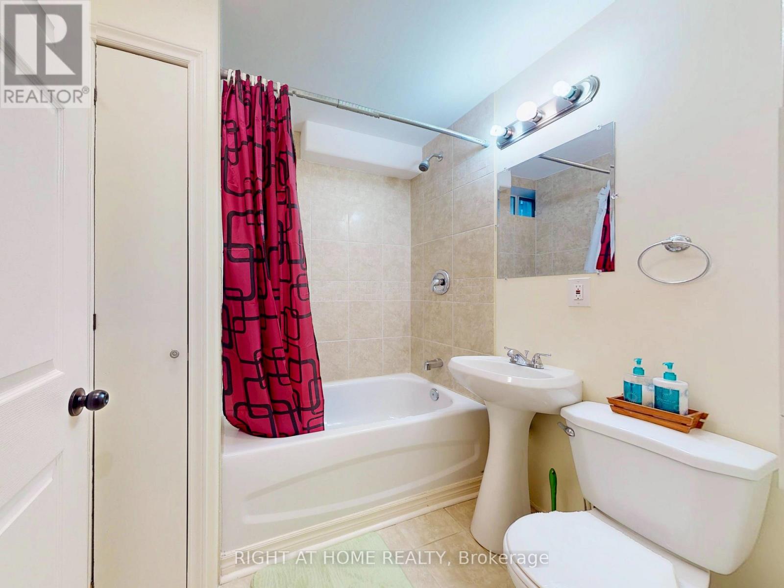 8583 Jennifer Crescent, Niagara Falls, Ontario  L2H 1H4 - Photo 33 - X12399539