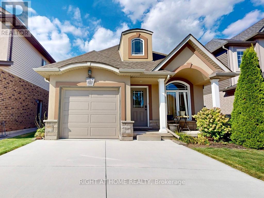 8583 Jennifer Crescent, Niagara Falls, Ontario  L2H 1H4 - Photo 1 - X12399539