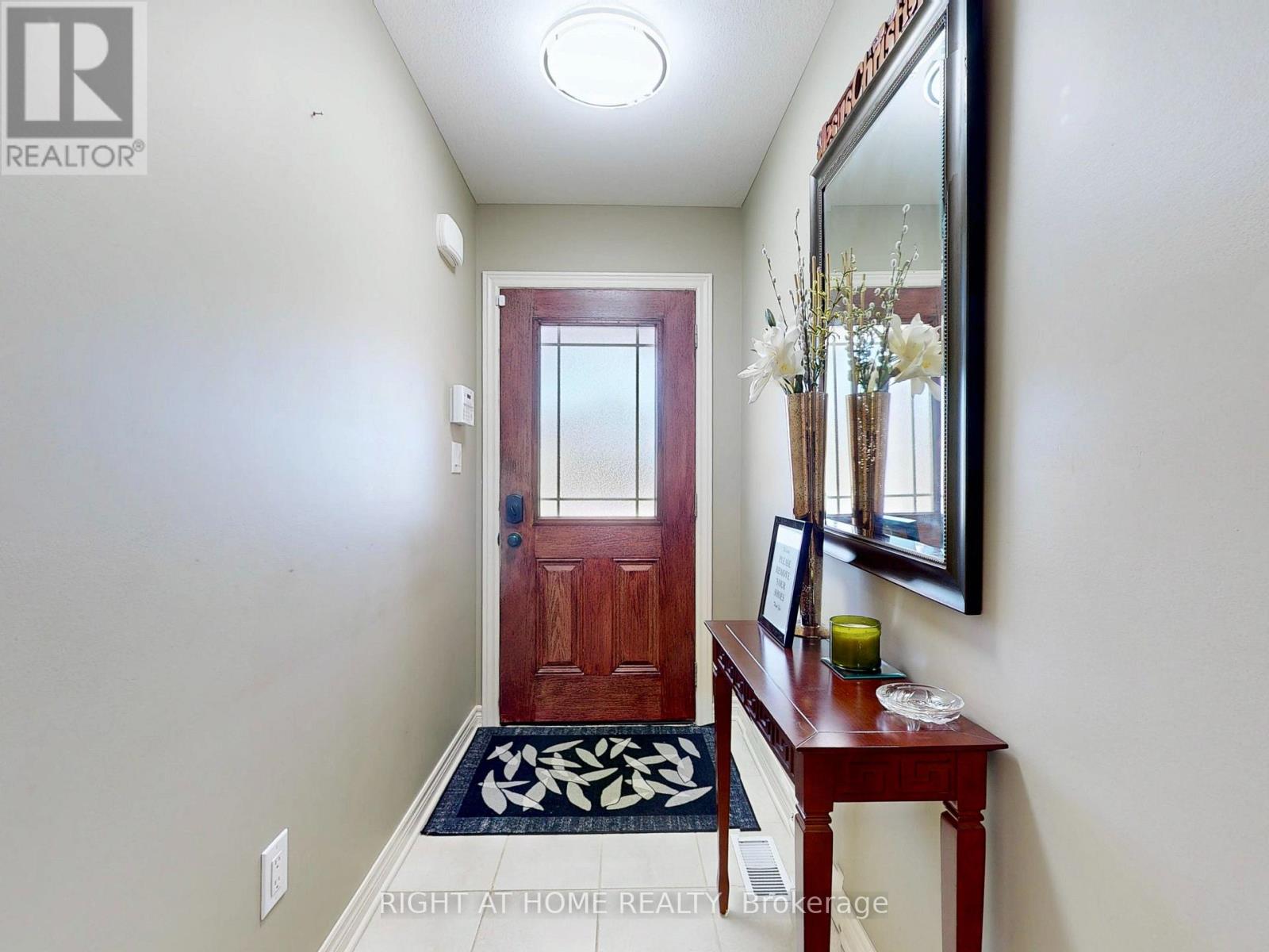 8583 Jennifer Crescent, Niagara Falls, Ontario  L2H 1H4 - Photo 6 - X12399539
