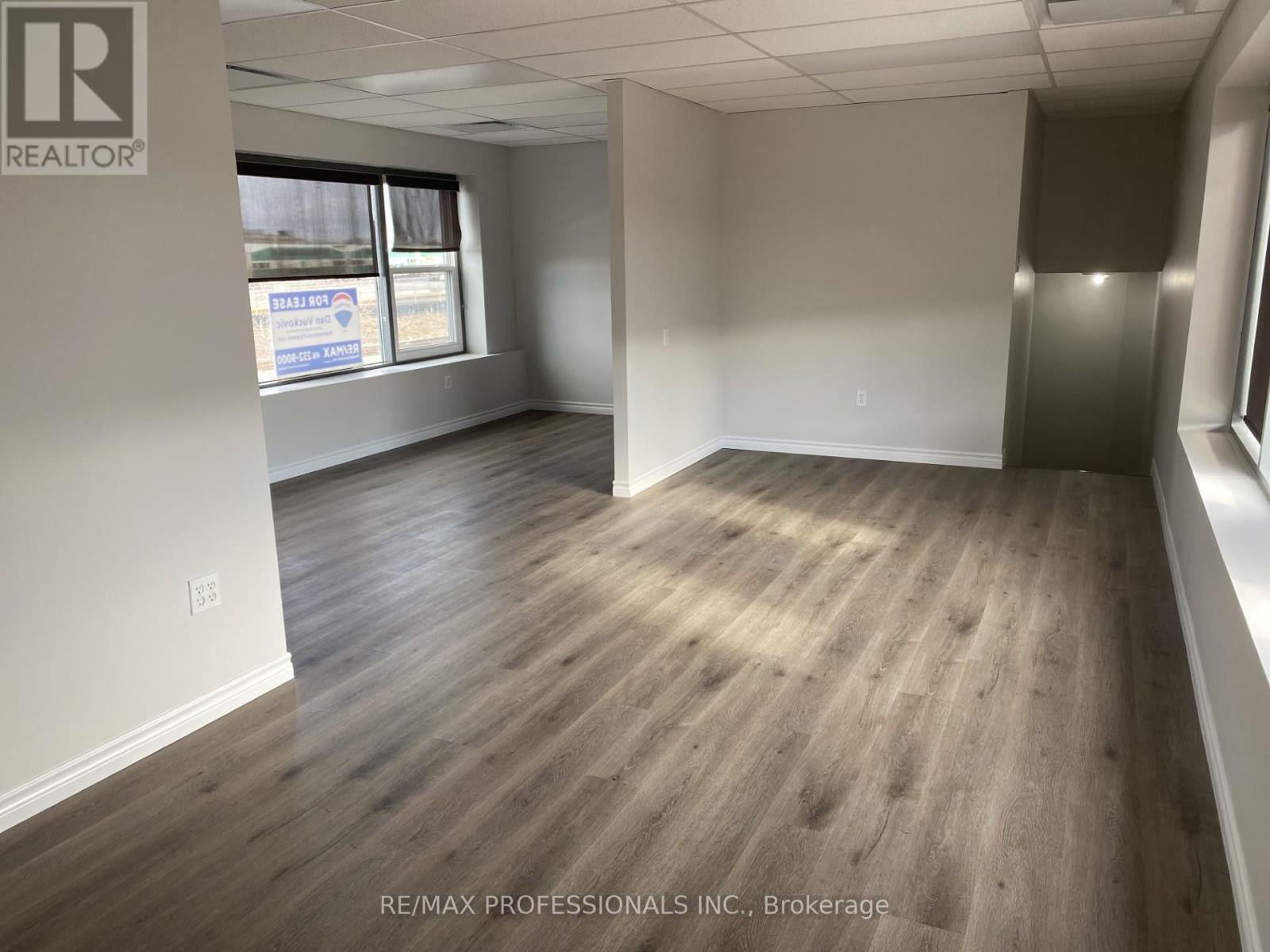 34-Uppr - 300 New Toronto Street, Toronto, Ontario  M8Y 3G6 - Photo 8 - W12401552