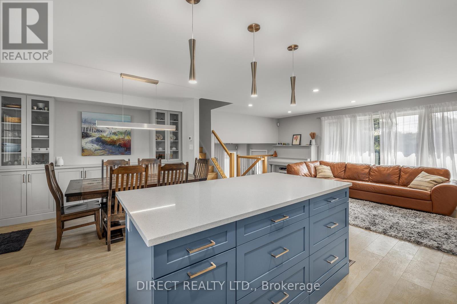 15 Lea Avenue, Quinte West, Ontario  K8R 1G2 - Photo 12 - X12401604
