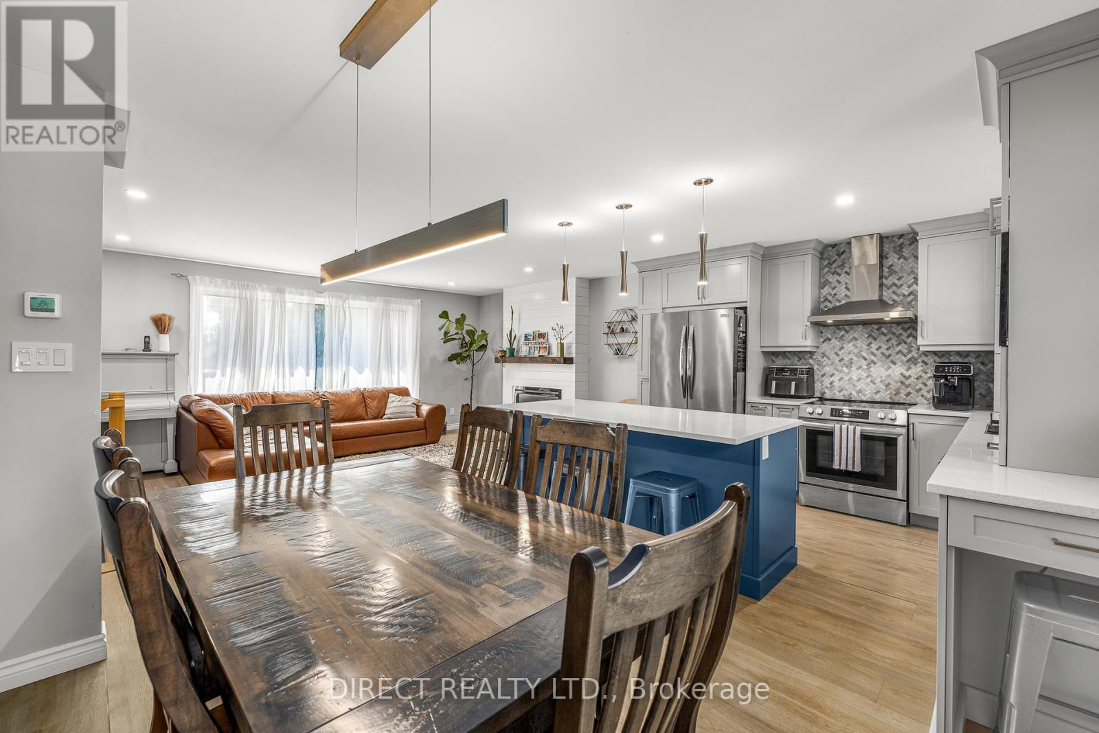 15 Lea Avenue, Quinte West, Ontario  K8R 1G2 - Photo 13 - X12401604