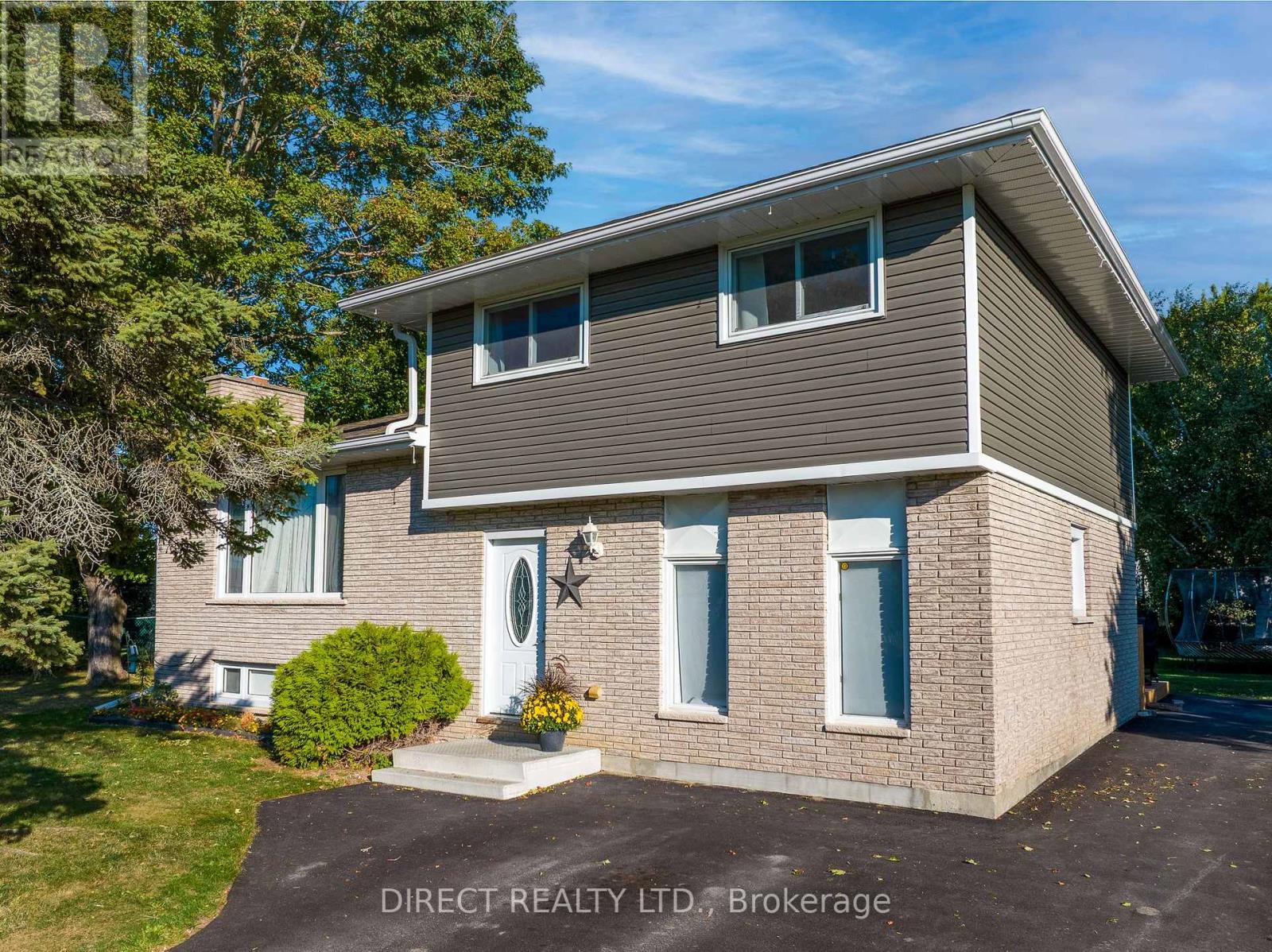 15 Lea Avenue, Quinte West, Ontario  K8R 1G2 - Photo 28 - X12401604