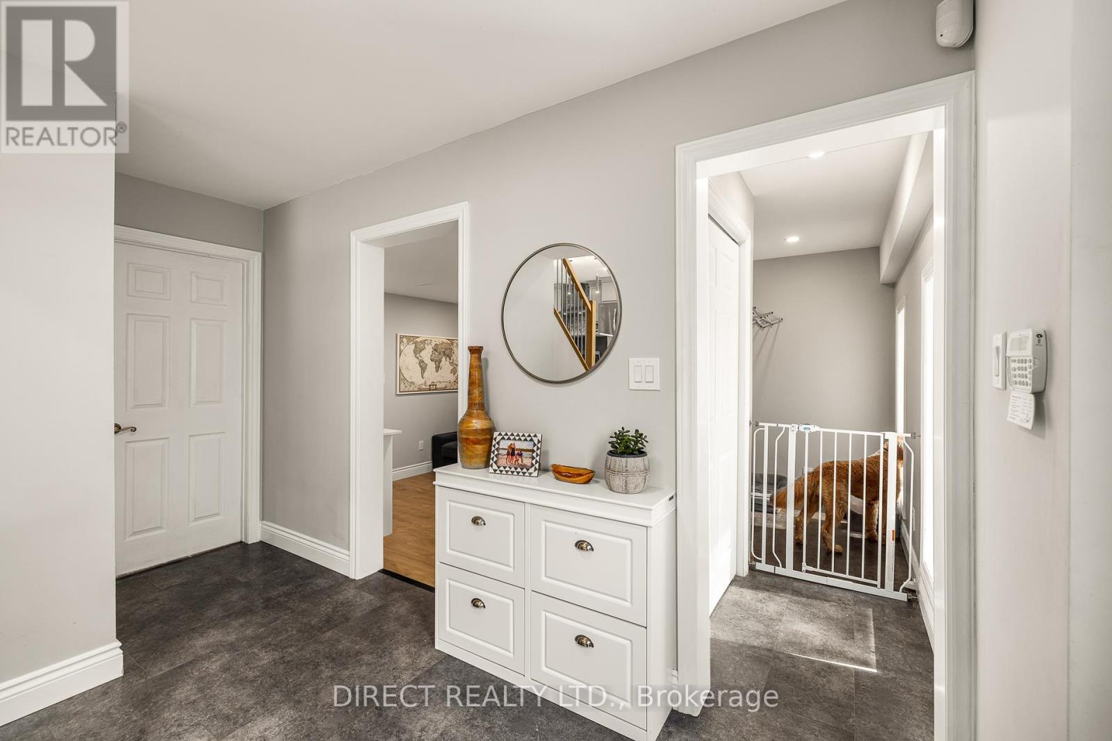 15 Lea Avenue, Quinte West, Ontario  K8R 1G2 - Photo 3 - X12401604