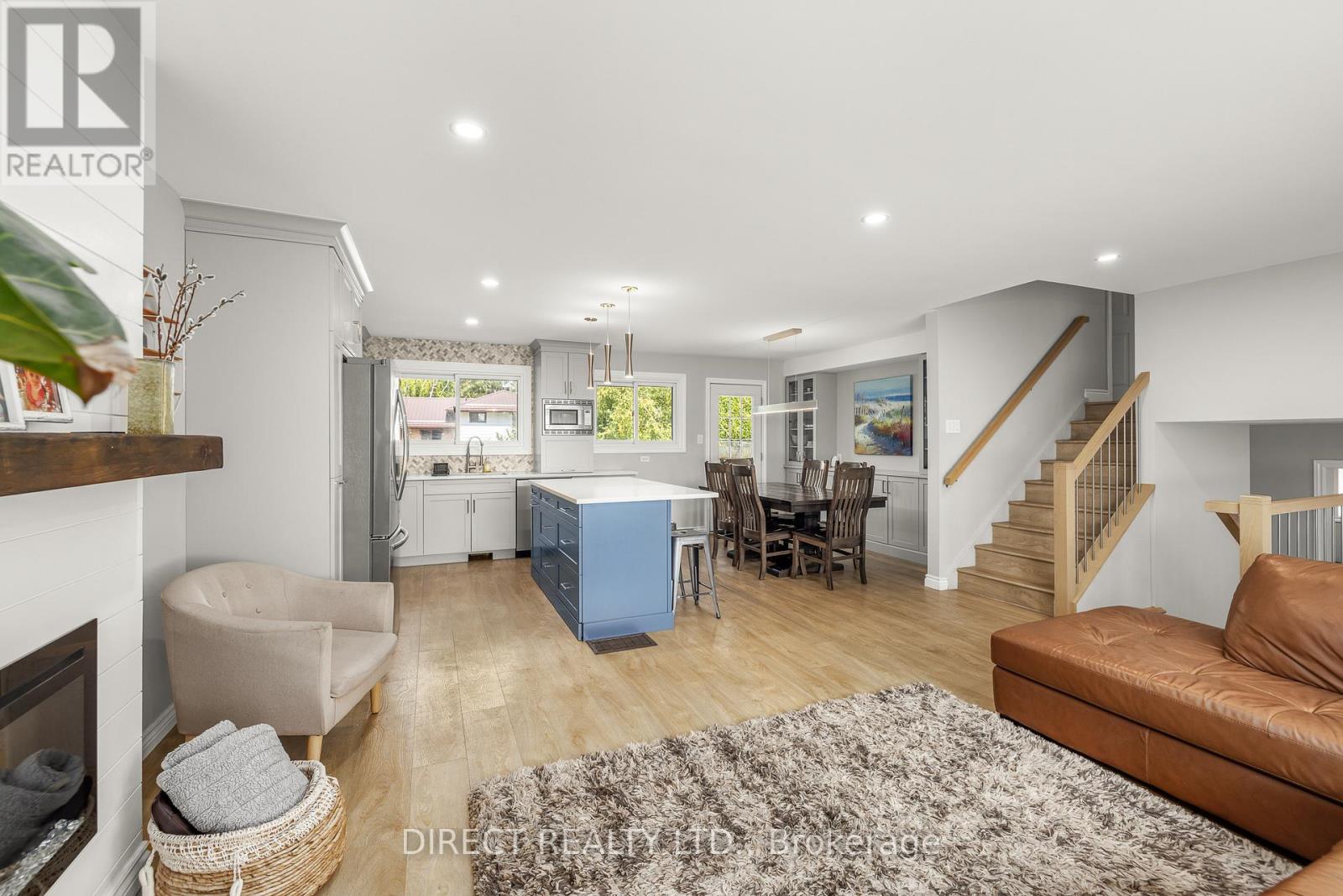 15 Lea Avenue, Quinte West, Ontario  K8R 1G2 - Photo 8 - X12401604