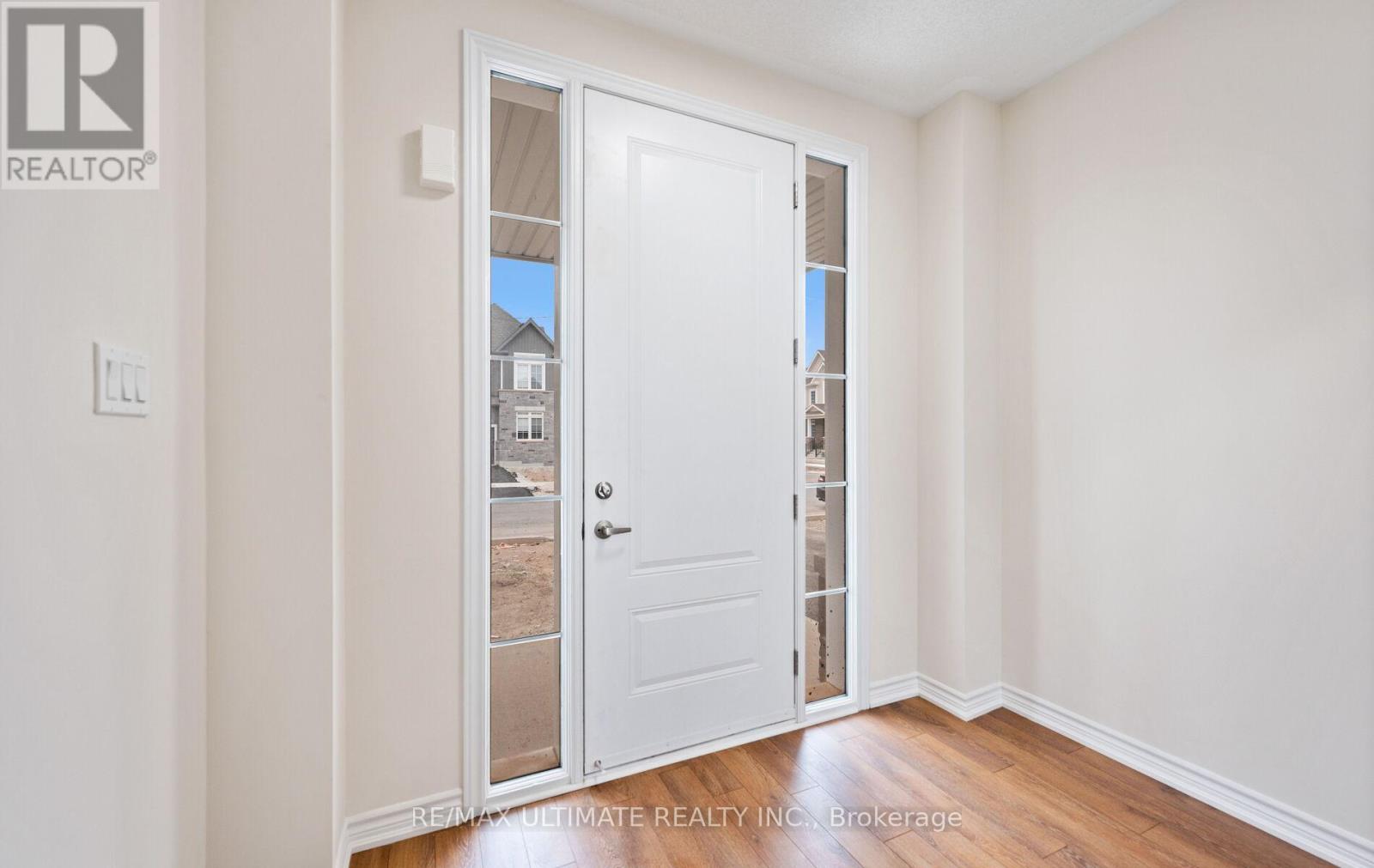 117 Molozzi Street, Erin, Ontario  N0B 1T0 - Photo 2 - X12401558