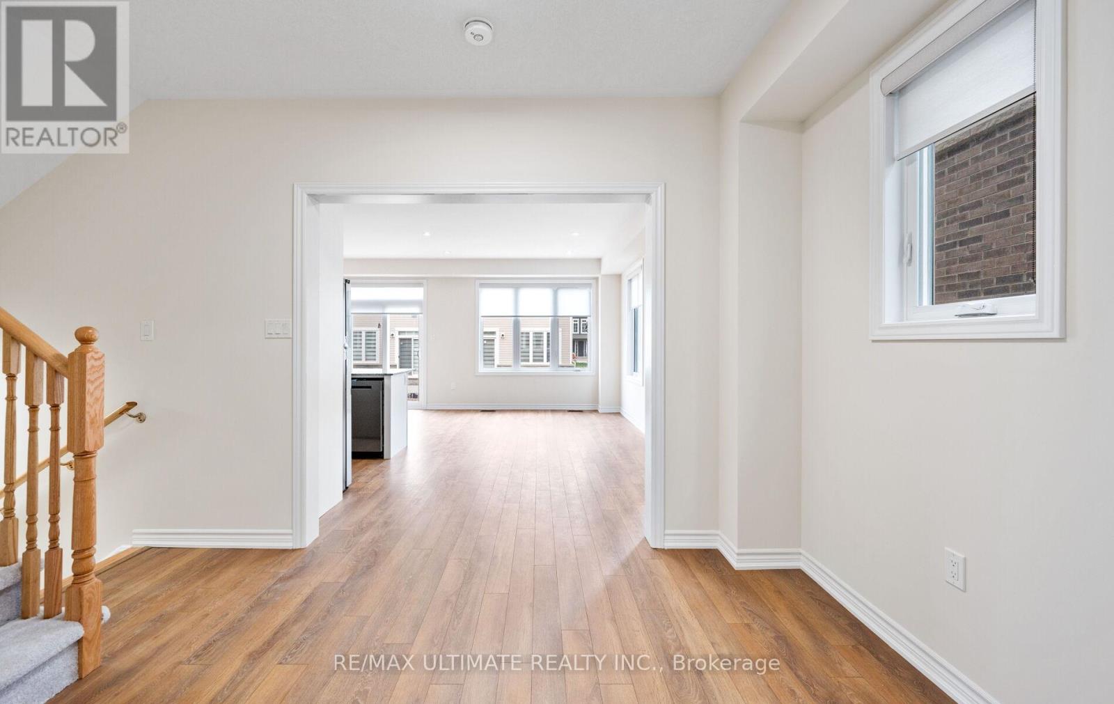 117 Molozzi Street, Erin, Ontario  N0B 1T0 - Photo 5 - X12401558