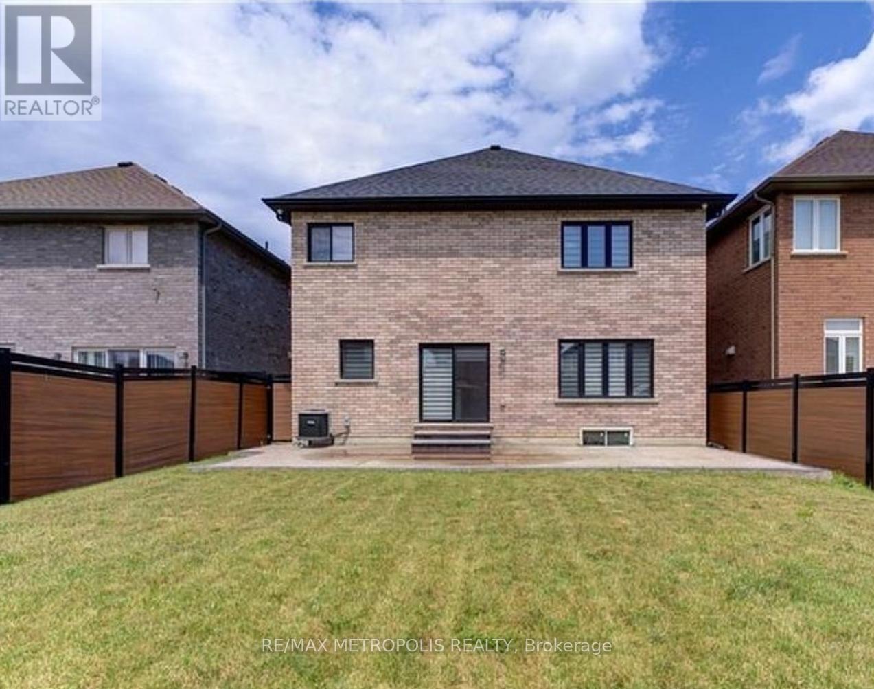 51 Cittadella Boulevard, Hamilton, Ontario  L0R 1P0 - Photo 2 - X12401575