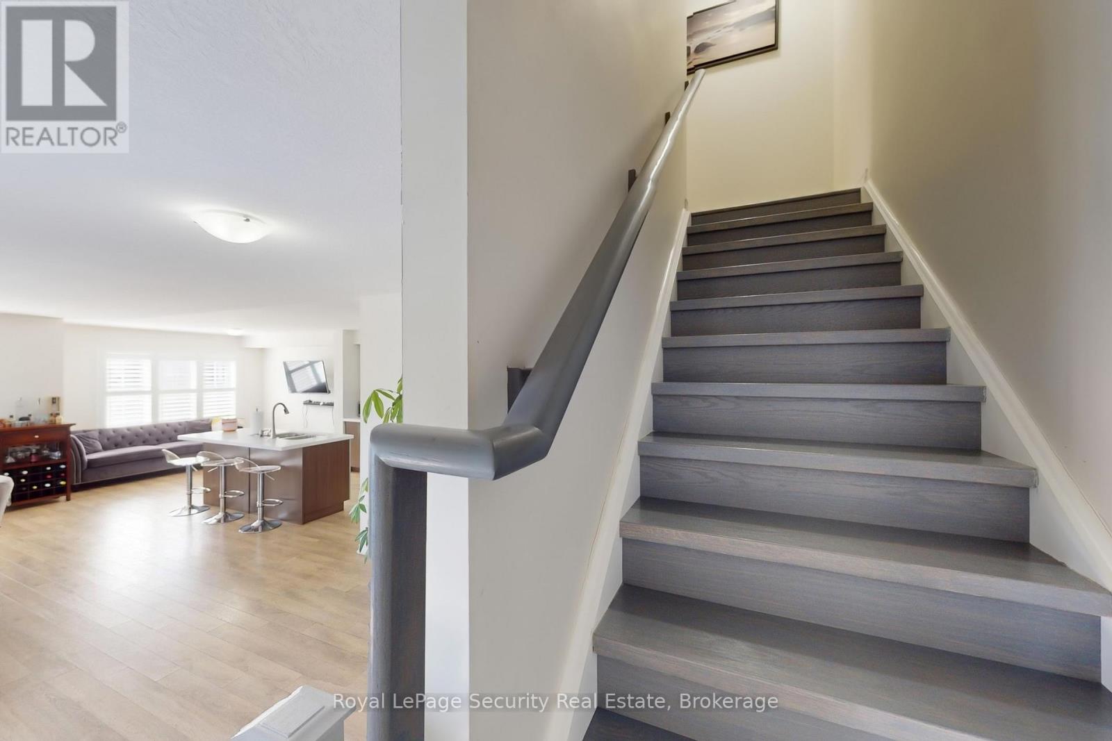 55 Golden Springs Drive, Brampton, Ontario  L7A 0C7 - Photo 26 - W12400781