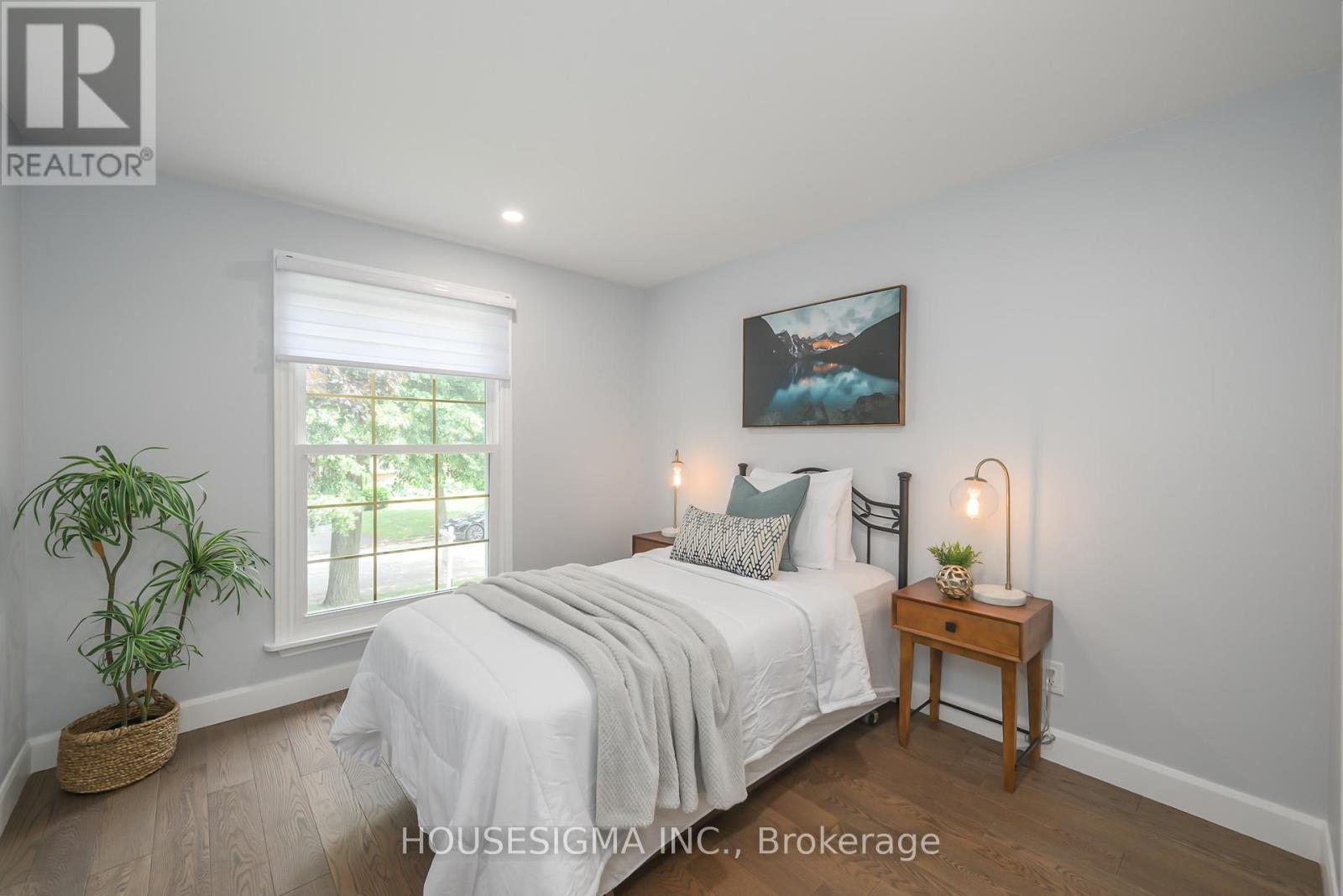 47 Scotchpine Crescent E, London North, Ontario  N6G 2E1 - Photo 15 - X12401593